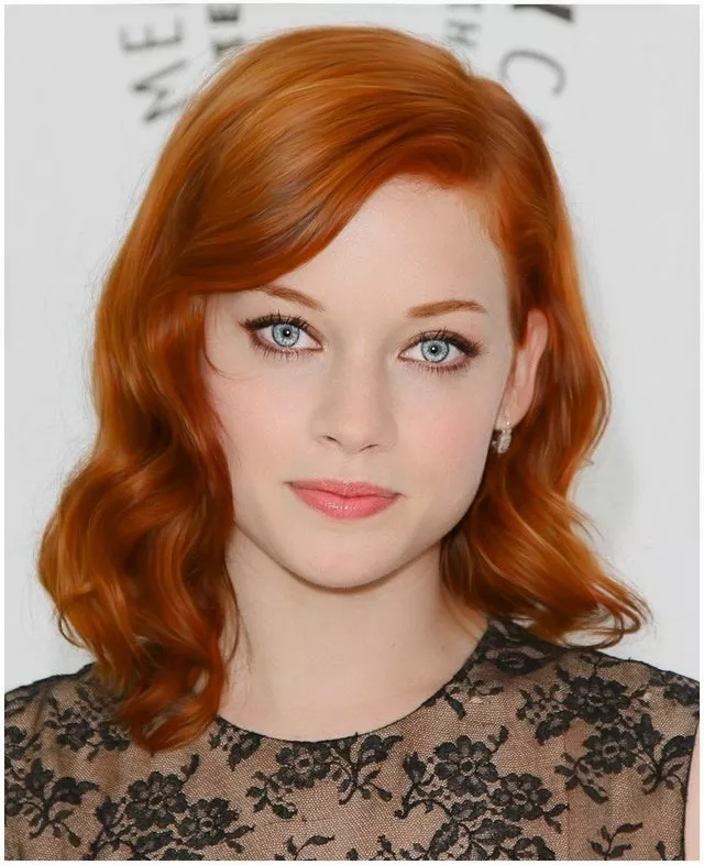 Jane Levy is so so pretty.