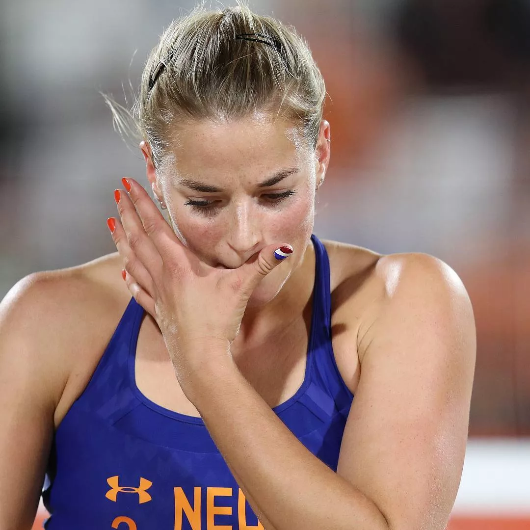 Jantine van der Vlist Dutch volleyball - see BeNeLux discord link in comments for more like this...