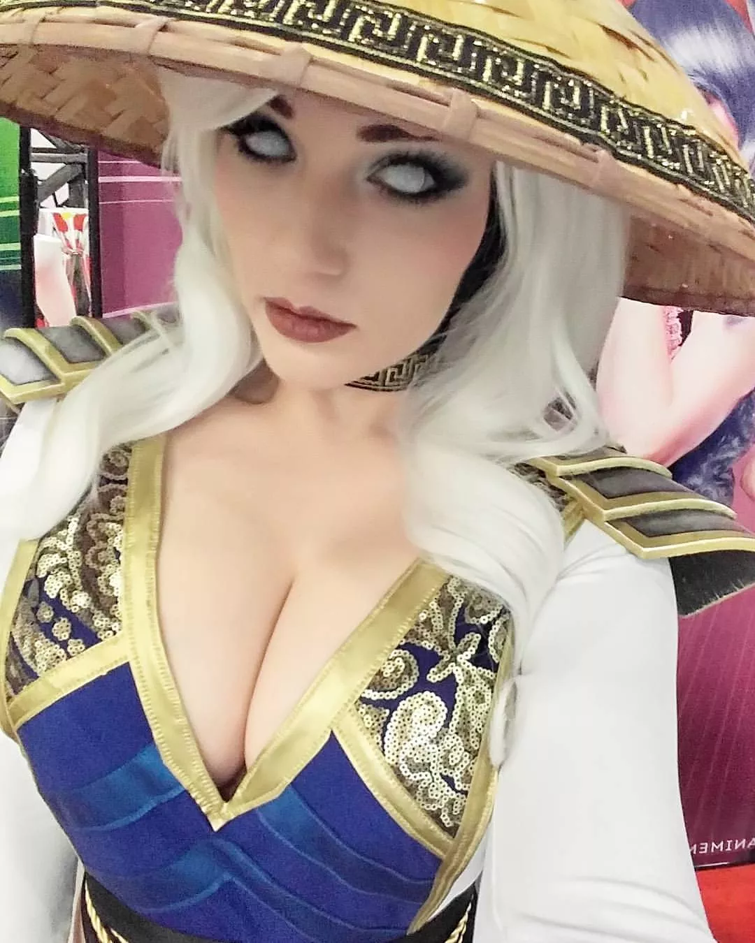 Jennifer Van Damsel as Raiden (Mortal Kombat) [Selfie]