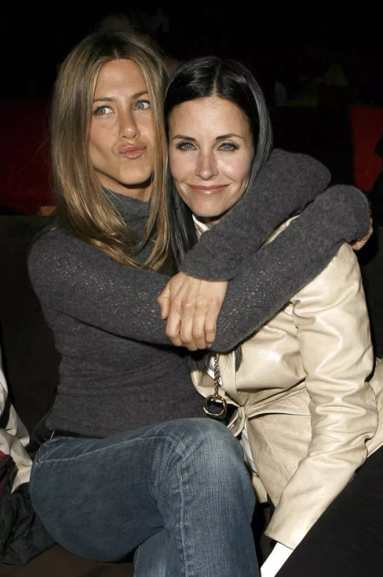 Jerking to these 2 perfect milfs Jennifer Anniston and Courtney Cox. Help me cum for them