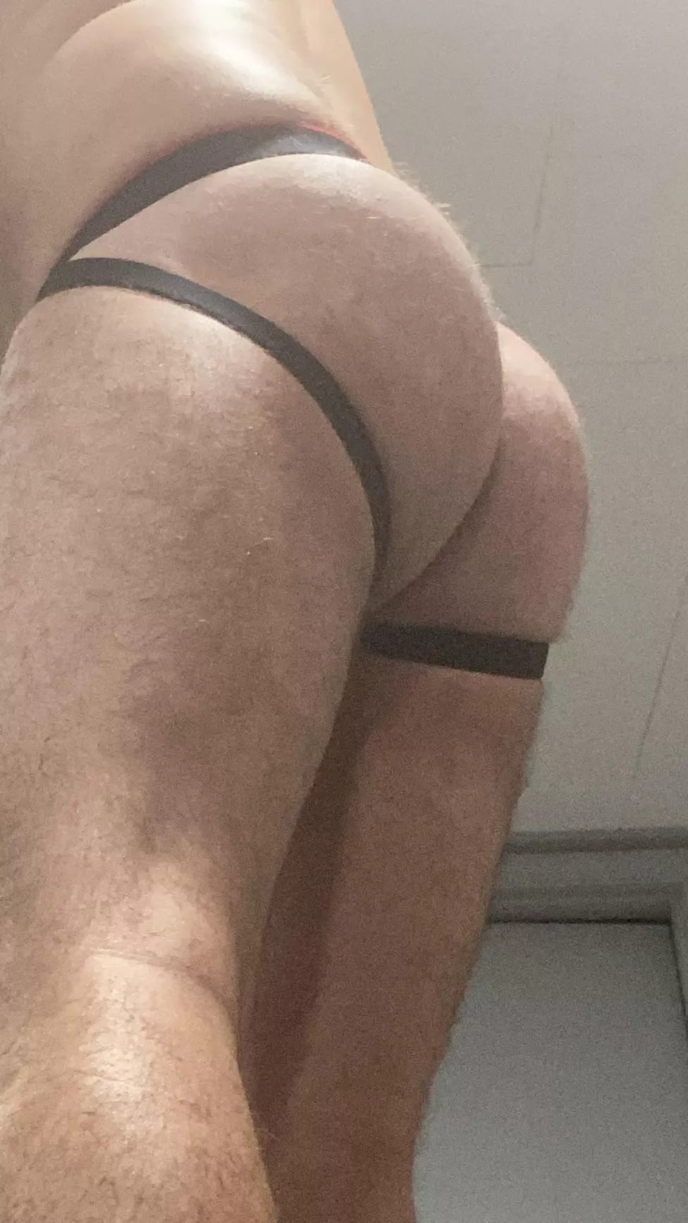 Jockstraps frame my 🍑 nicely