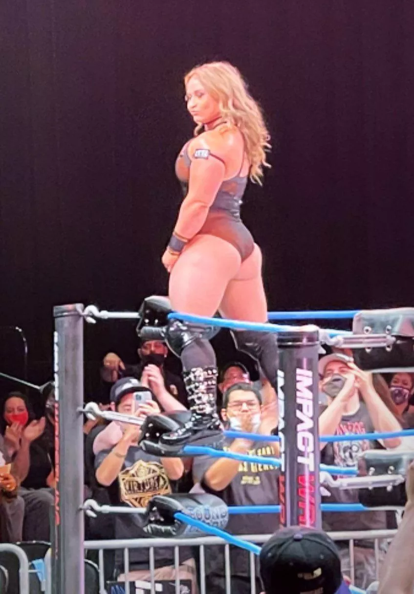 Jordynne is the definition of THICK and Fit