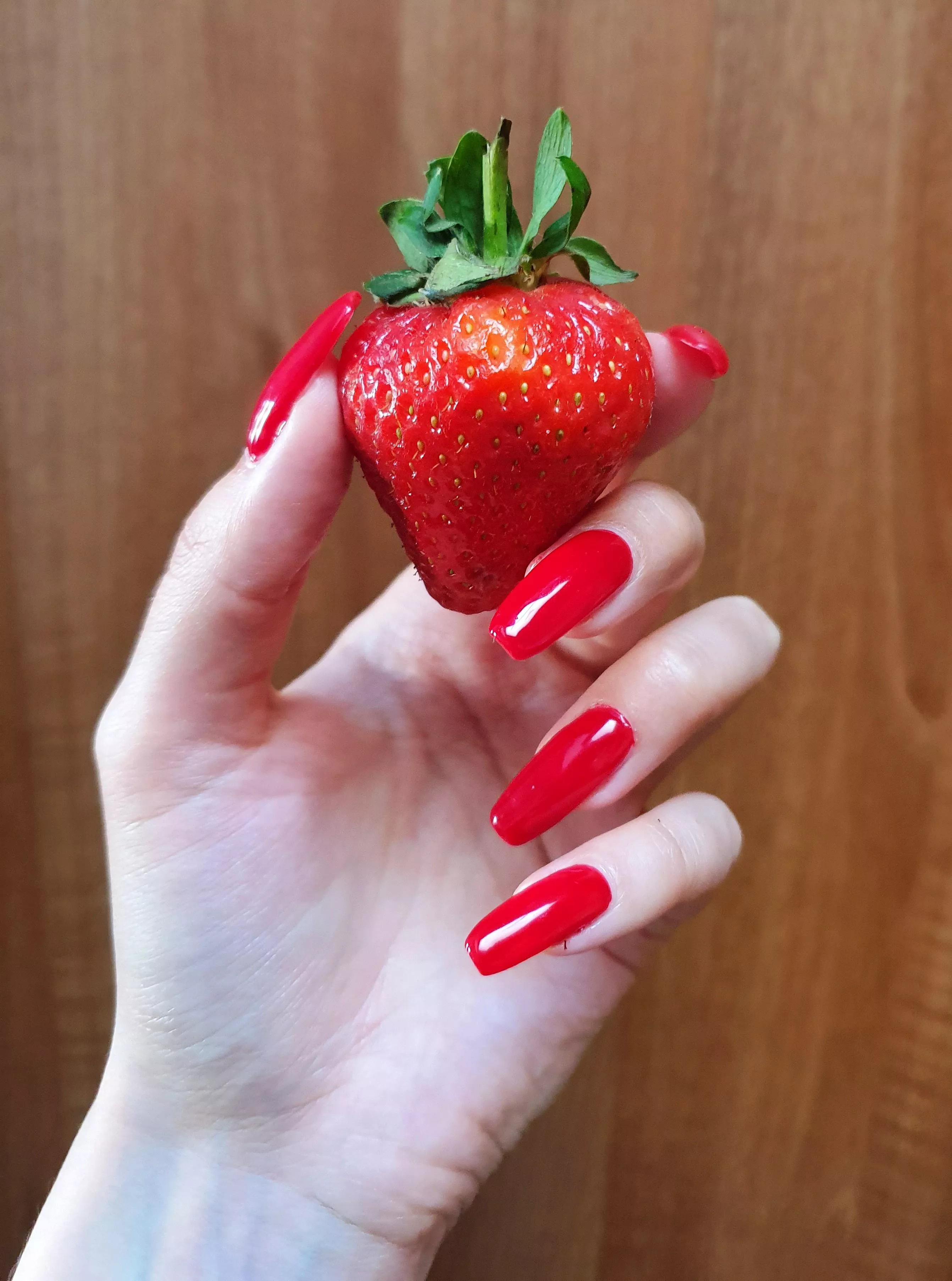 Juicy red natural nails ðŸ˜â¤