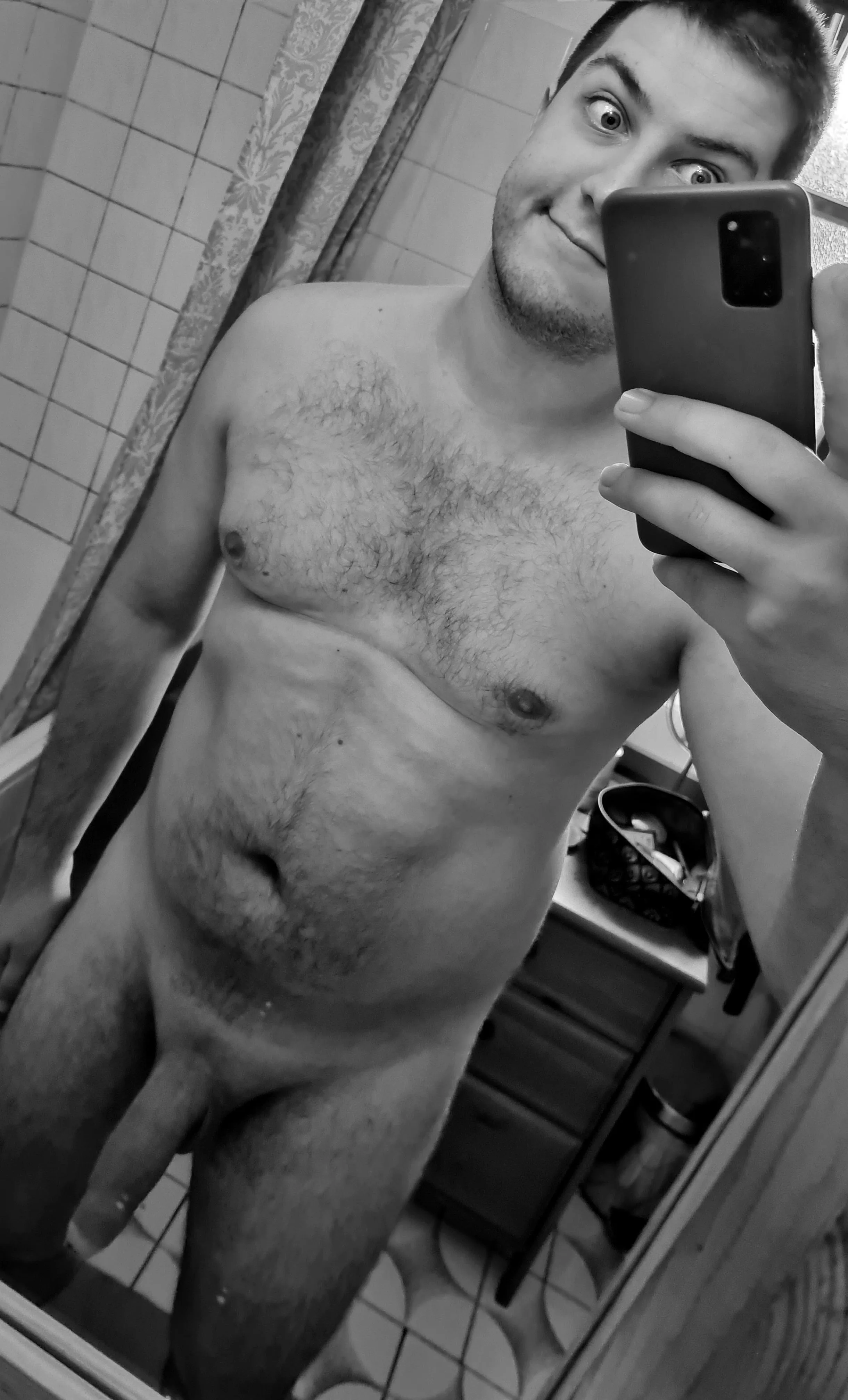 Just a bit overgrown and a bit freshly single [M]23, 6'7, 250lbs