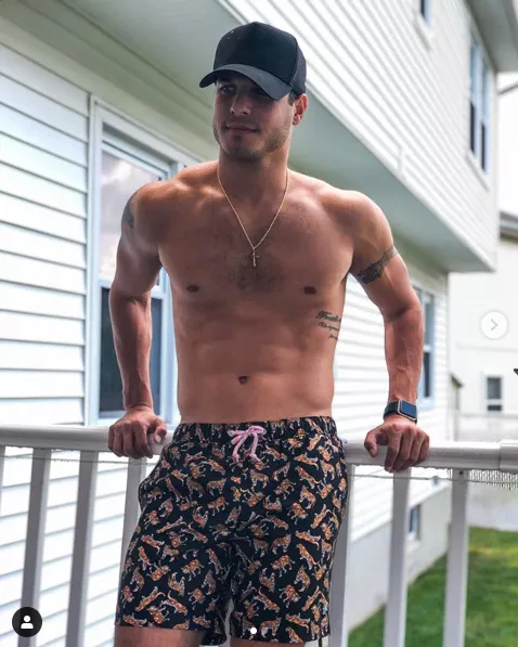 Just checking in and yes Cody is still insanely fucking hot