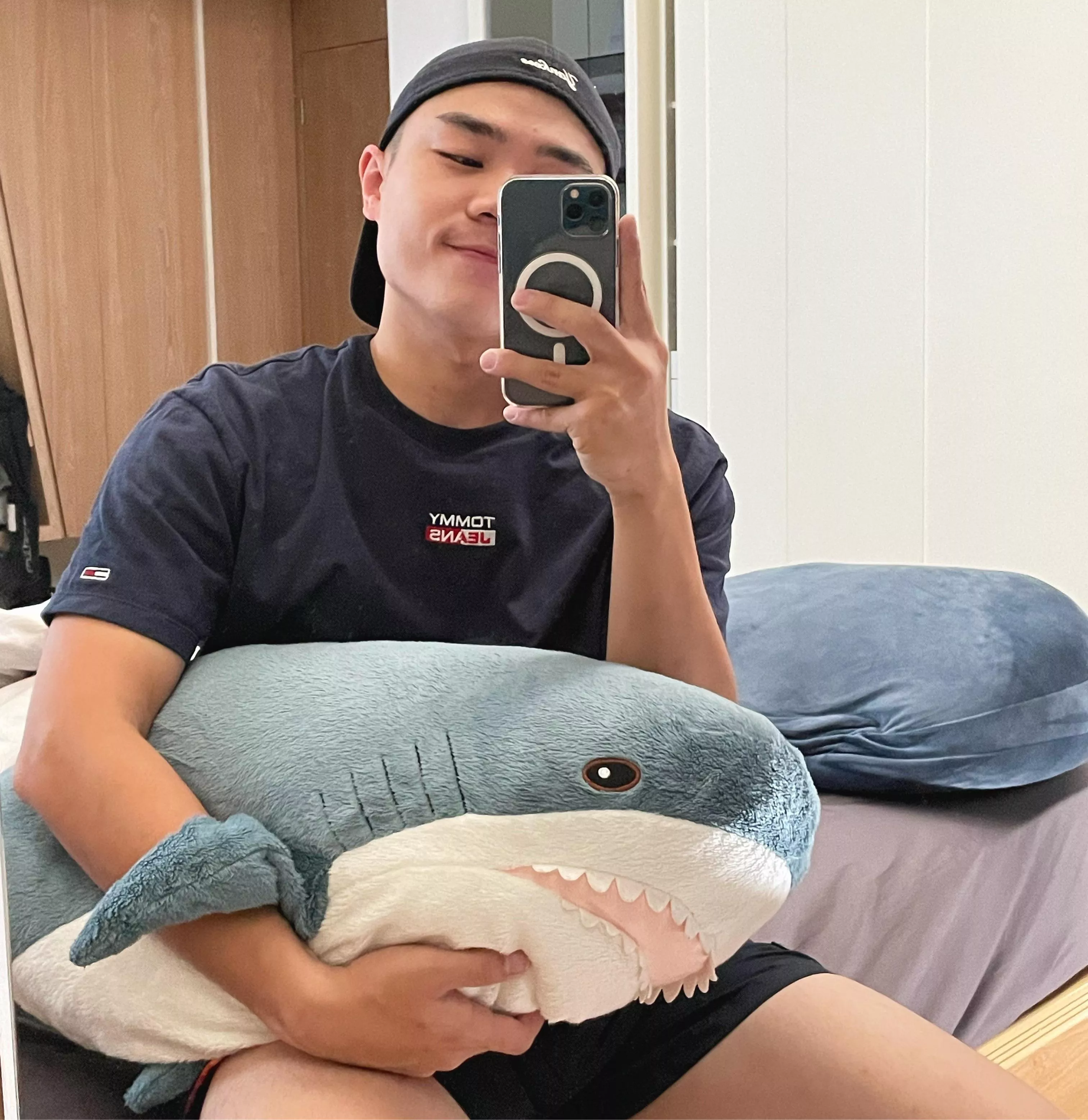 Just chilling with my best friend 🦈