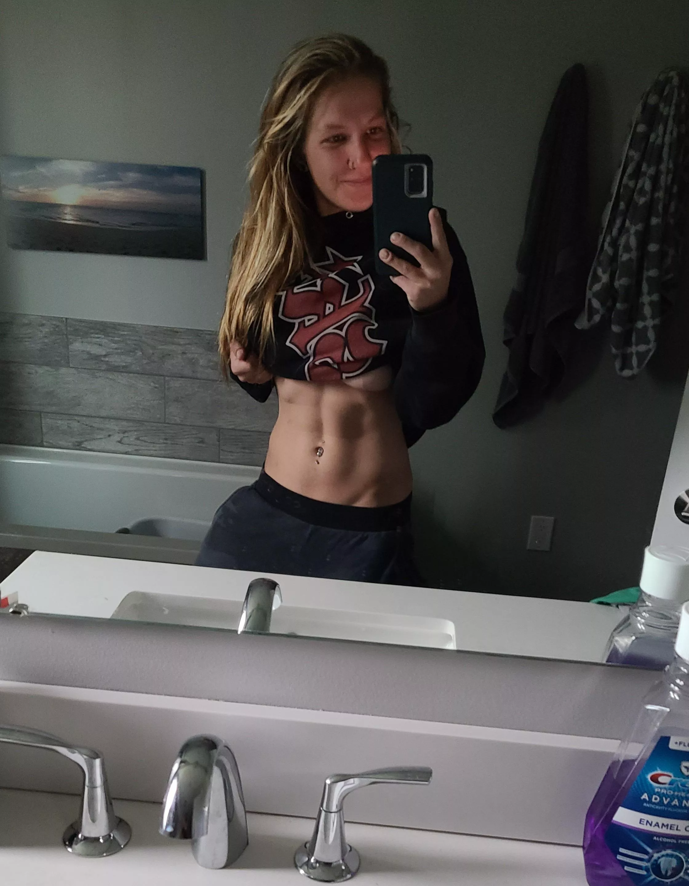 Just me and an ab selfie 😊