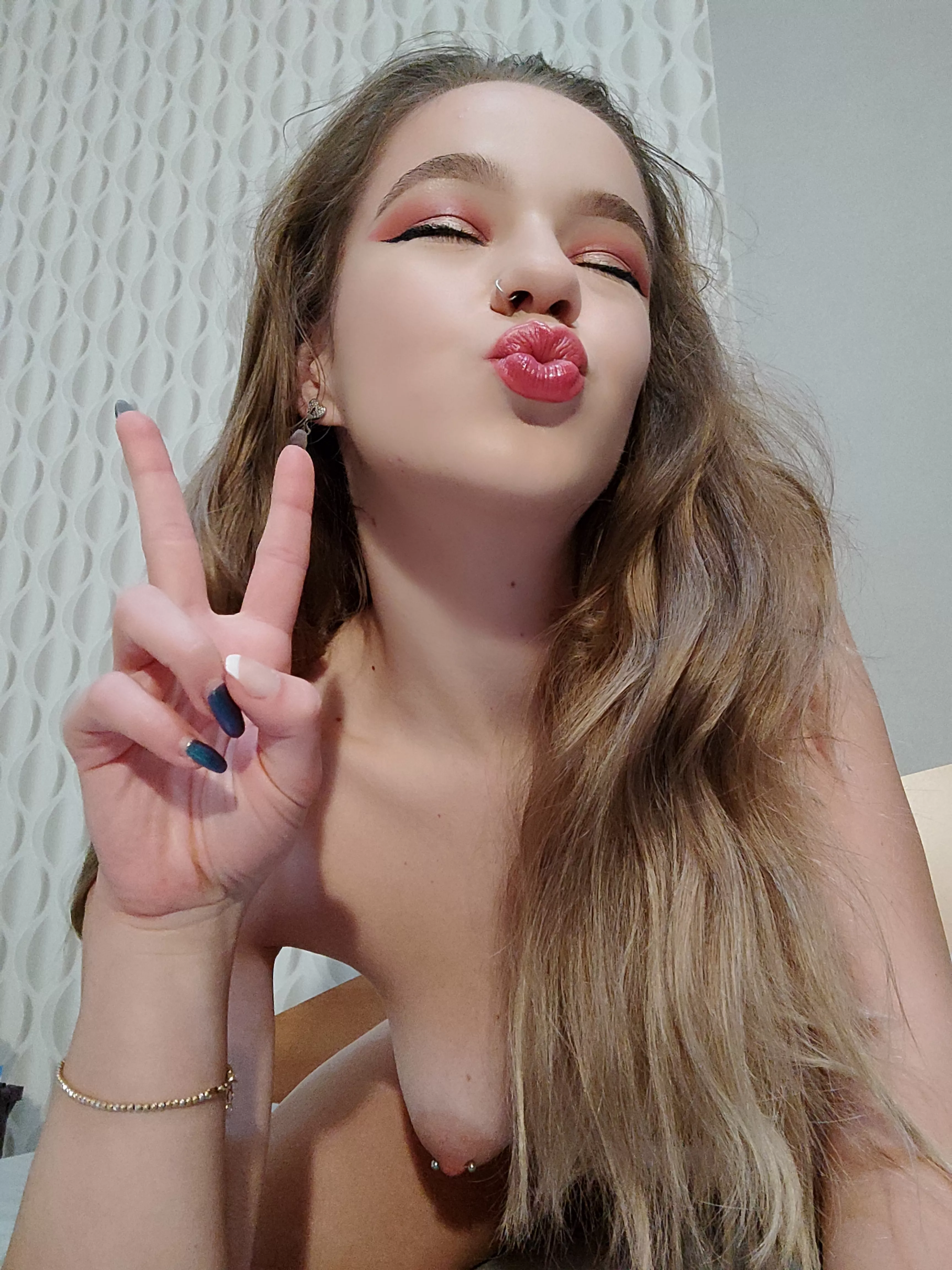 ðŸ’Just turned 18 years old, barely legal ðŸ’ðŸ˜± Extremely HORNY GIRL â¤ï¸ I will make your cock cry!! ðŸ’¦ðŸ’ Custom or random videos and photos ðŸ’ Dick rating ðŸ’ Fetishes ðŸ’ Link below ðŸ‘‡