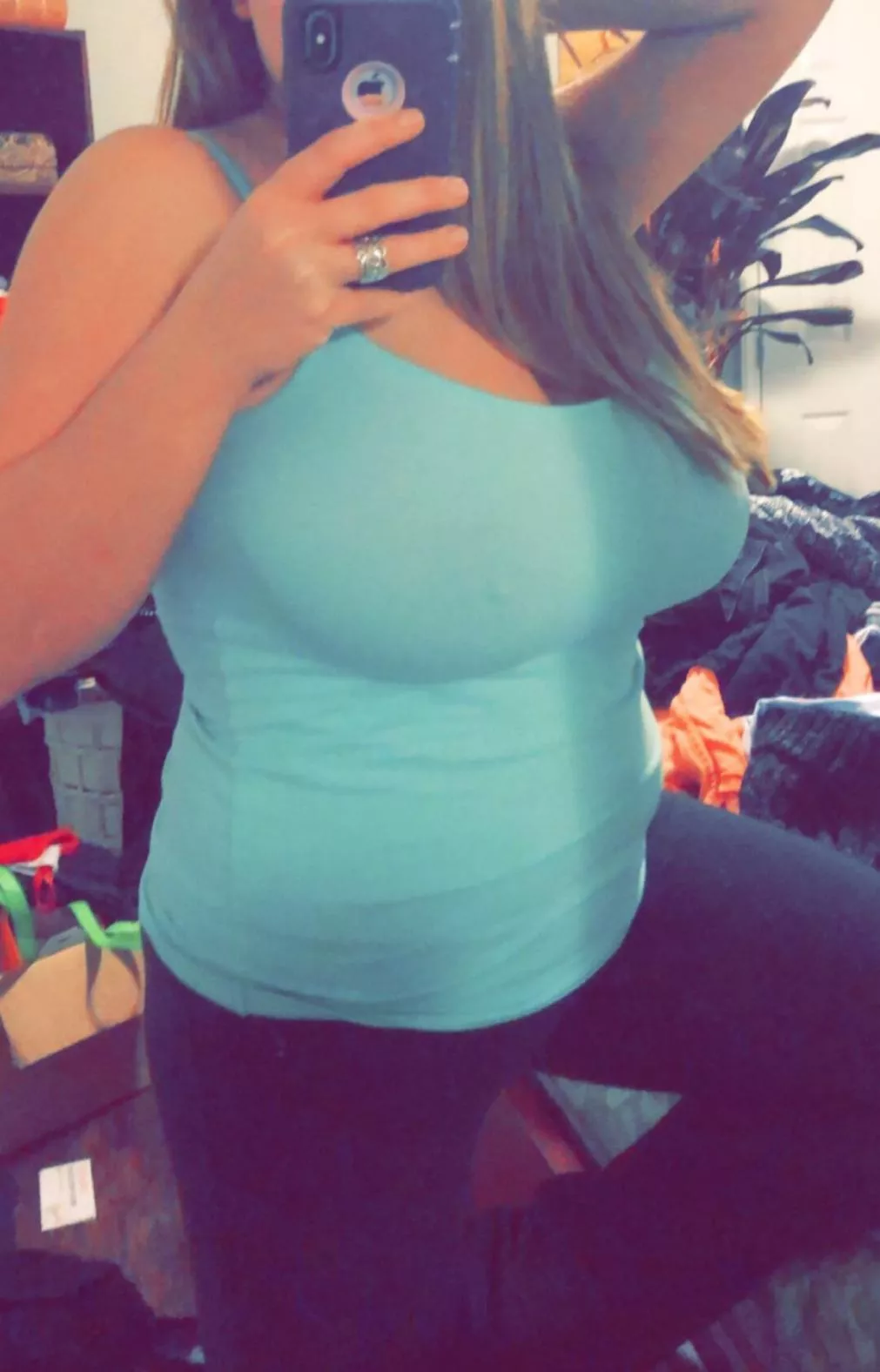 Kik jrustle116. Big boobs or nipples are a plus :)