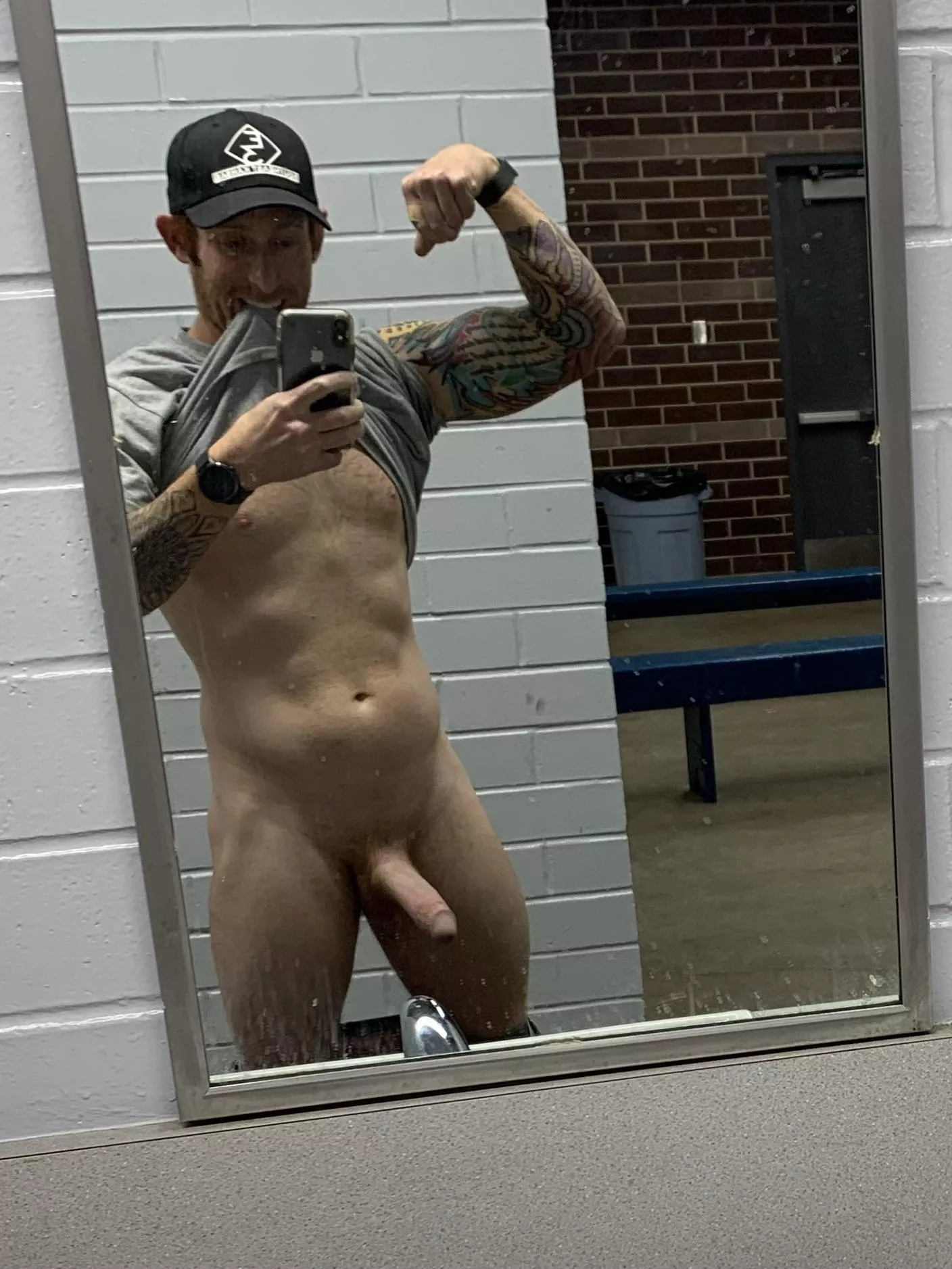 Kind of bored at work. But really feeling this gym progress. What do you ladies think. You want come keep me company. Shoot me a message