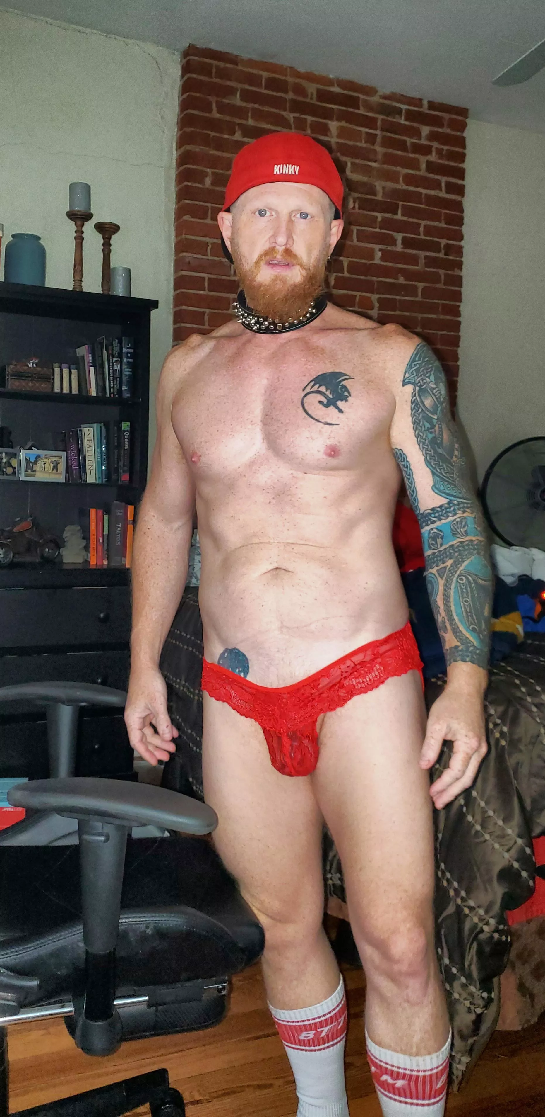 Kinky sub dad 48 in Missouri. Collared. In chastity. Need a hot boy to Use me.