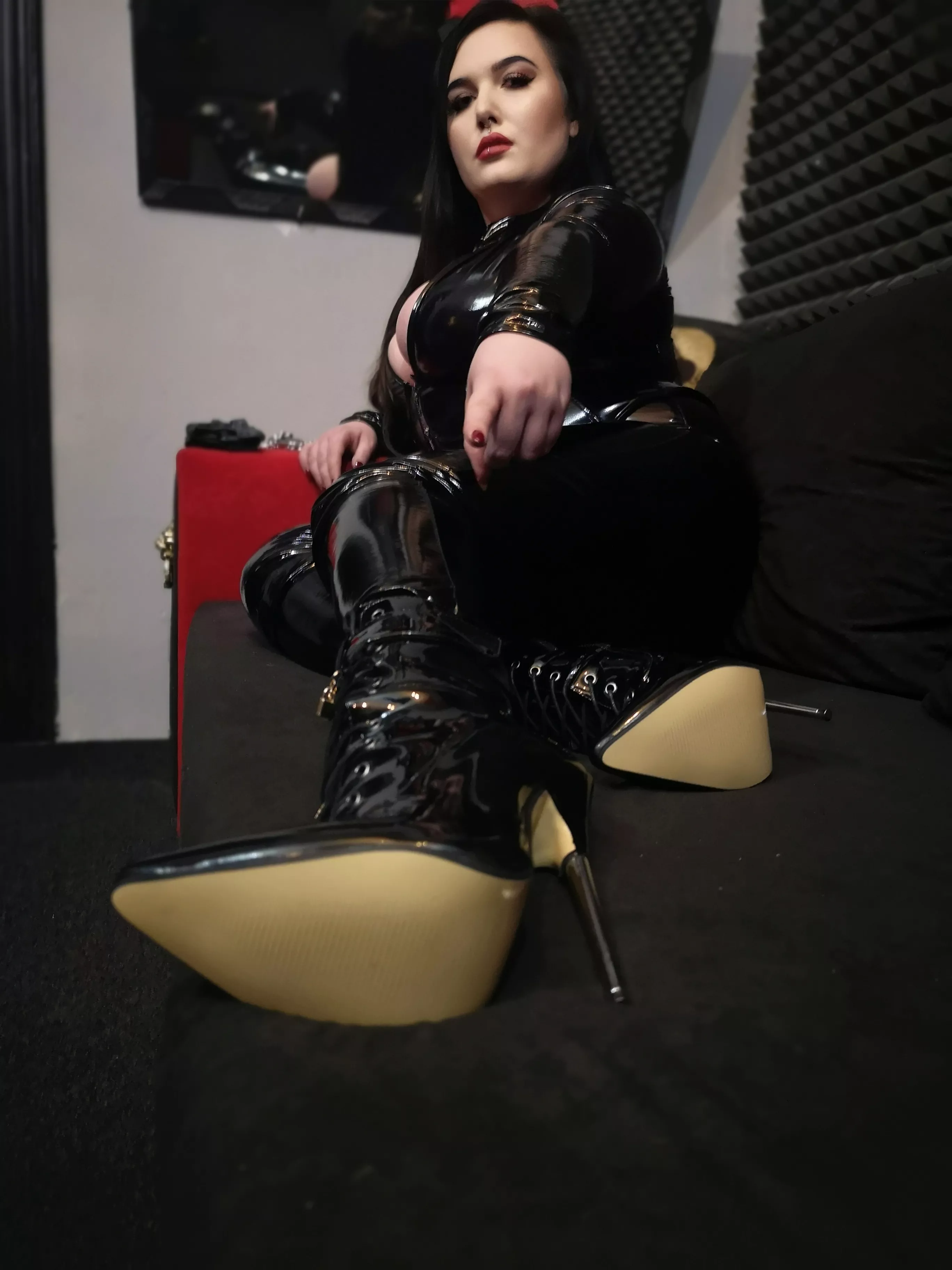 Kiss My fetish boots