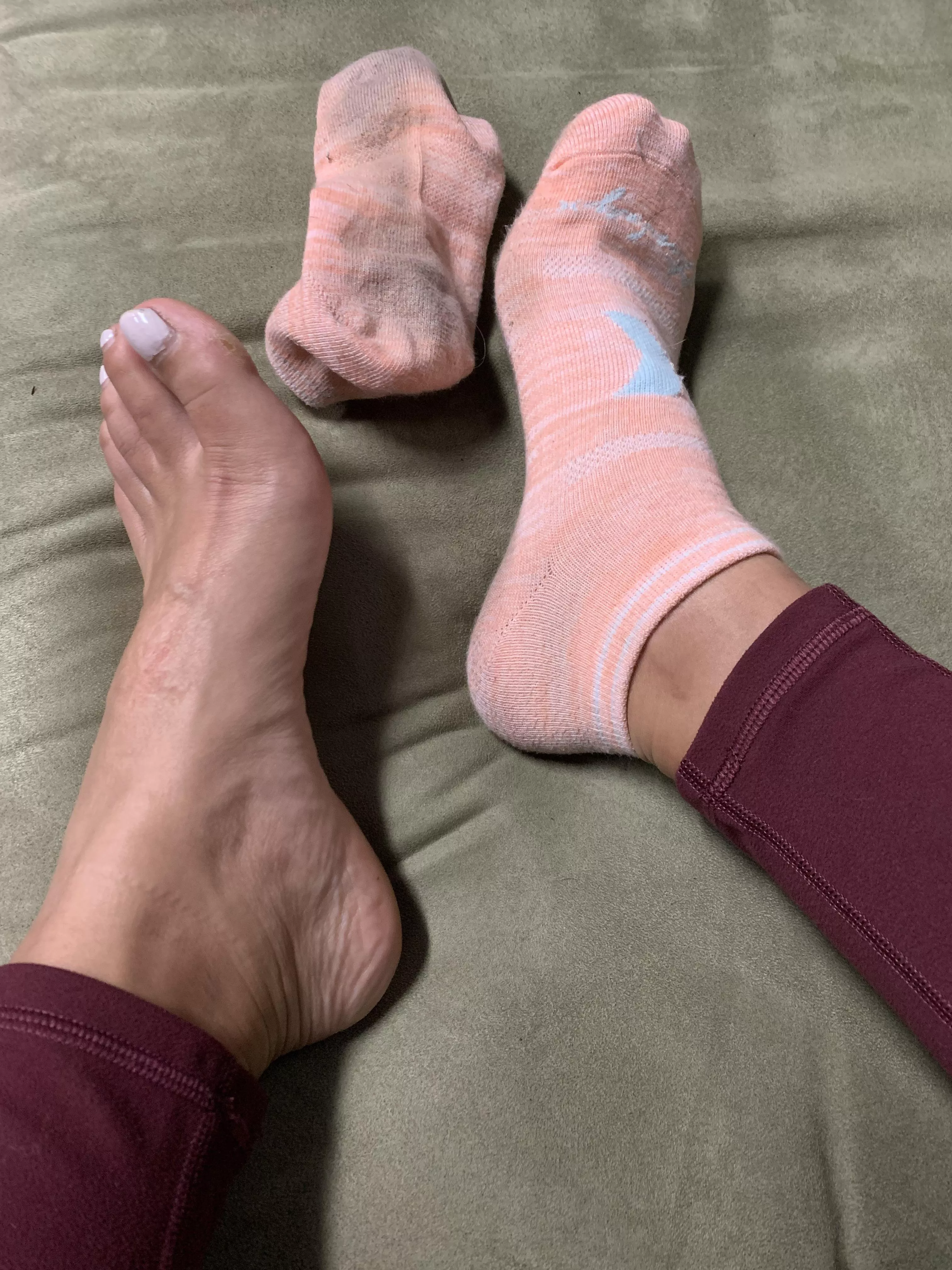 Kneel down and admire 🦶[selling]