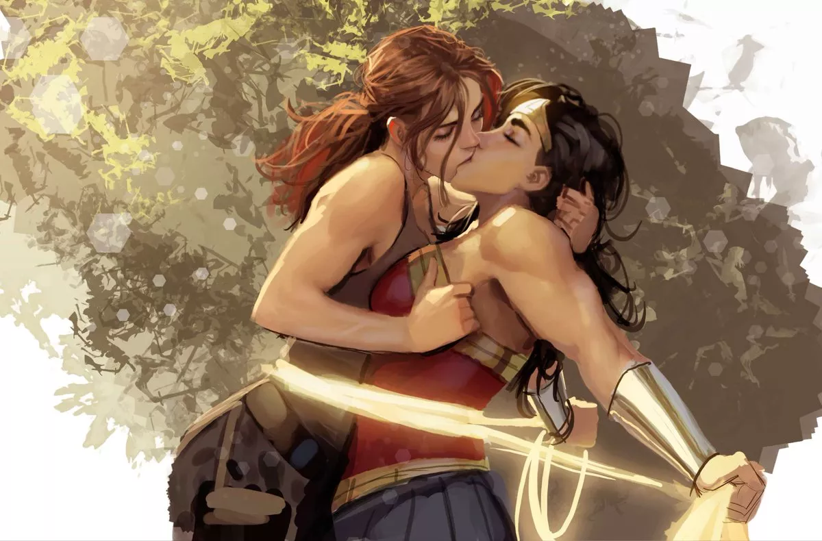 Lara Croft x Wonder Woman kiss by Stjepan Sejic