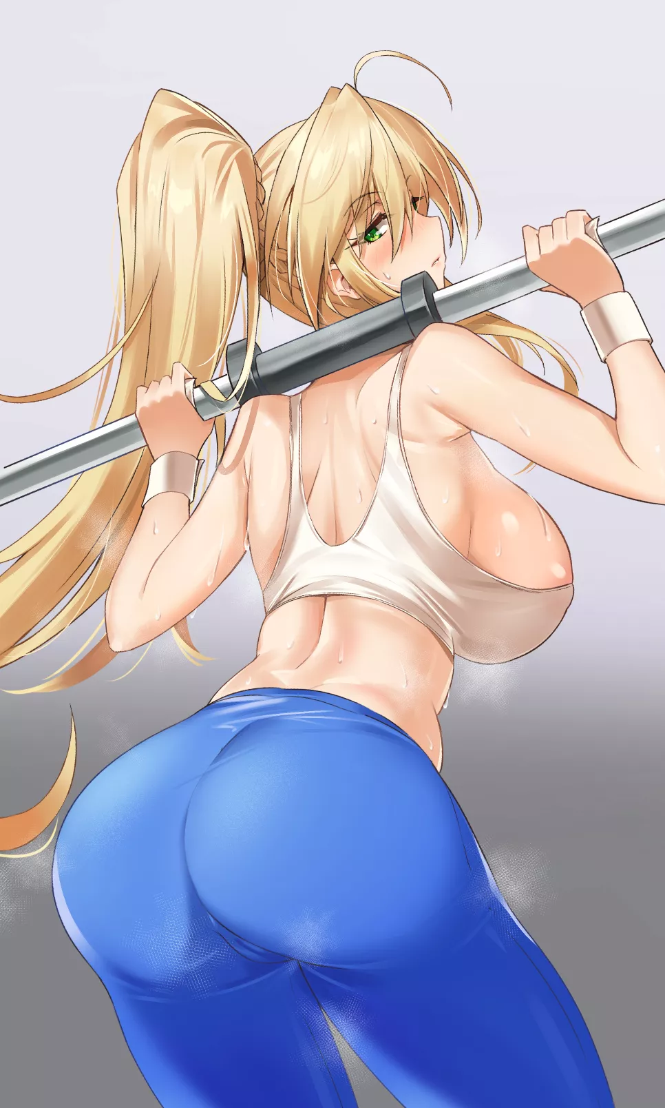 Larturia doing Squats