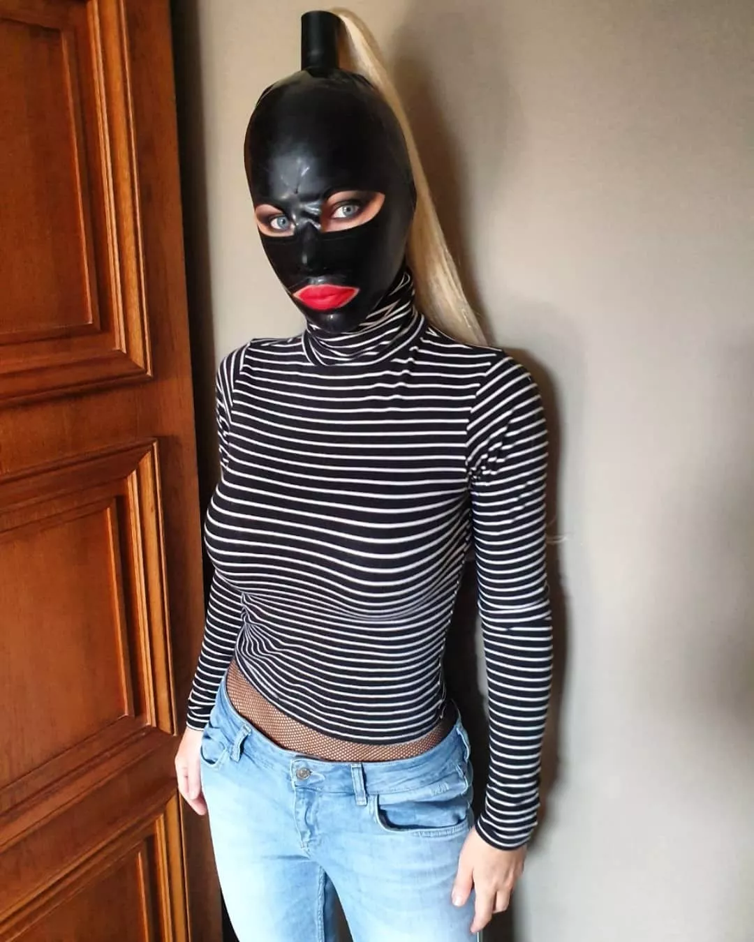 Latex hood - more hooded awesomeness on insta | Check her out: https://www.instagram.com/fetishkeira/