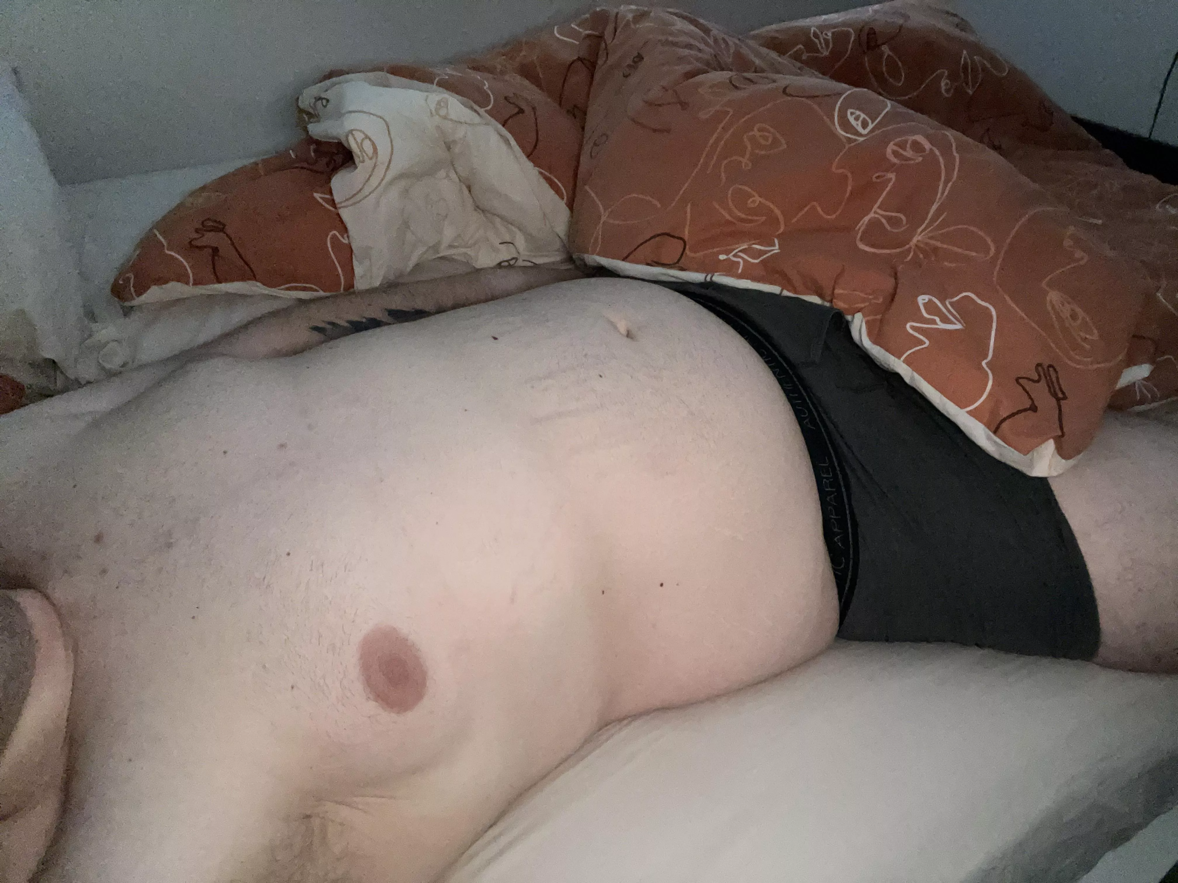 Laying in bed alone, which of you sexy chasers wants to come join me? ðŸ˜