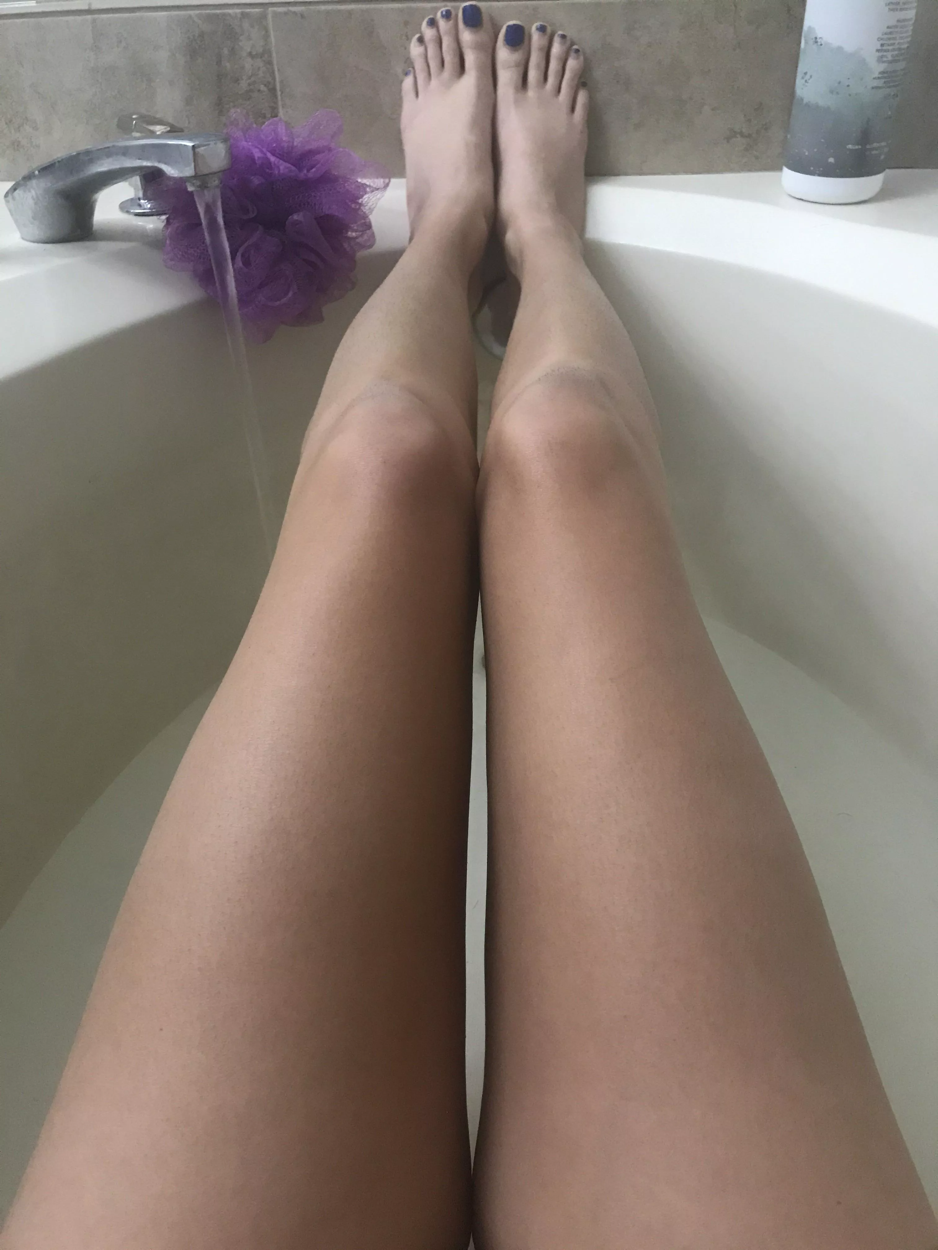 Legs for days