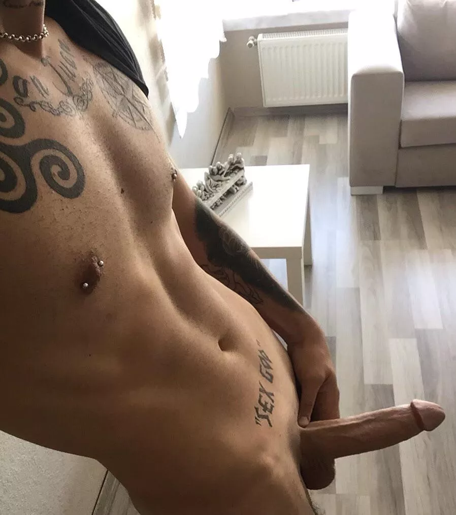 let me slide in your ass and I'll fill up inside 🍆🍑