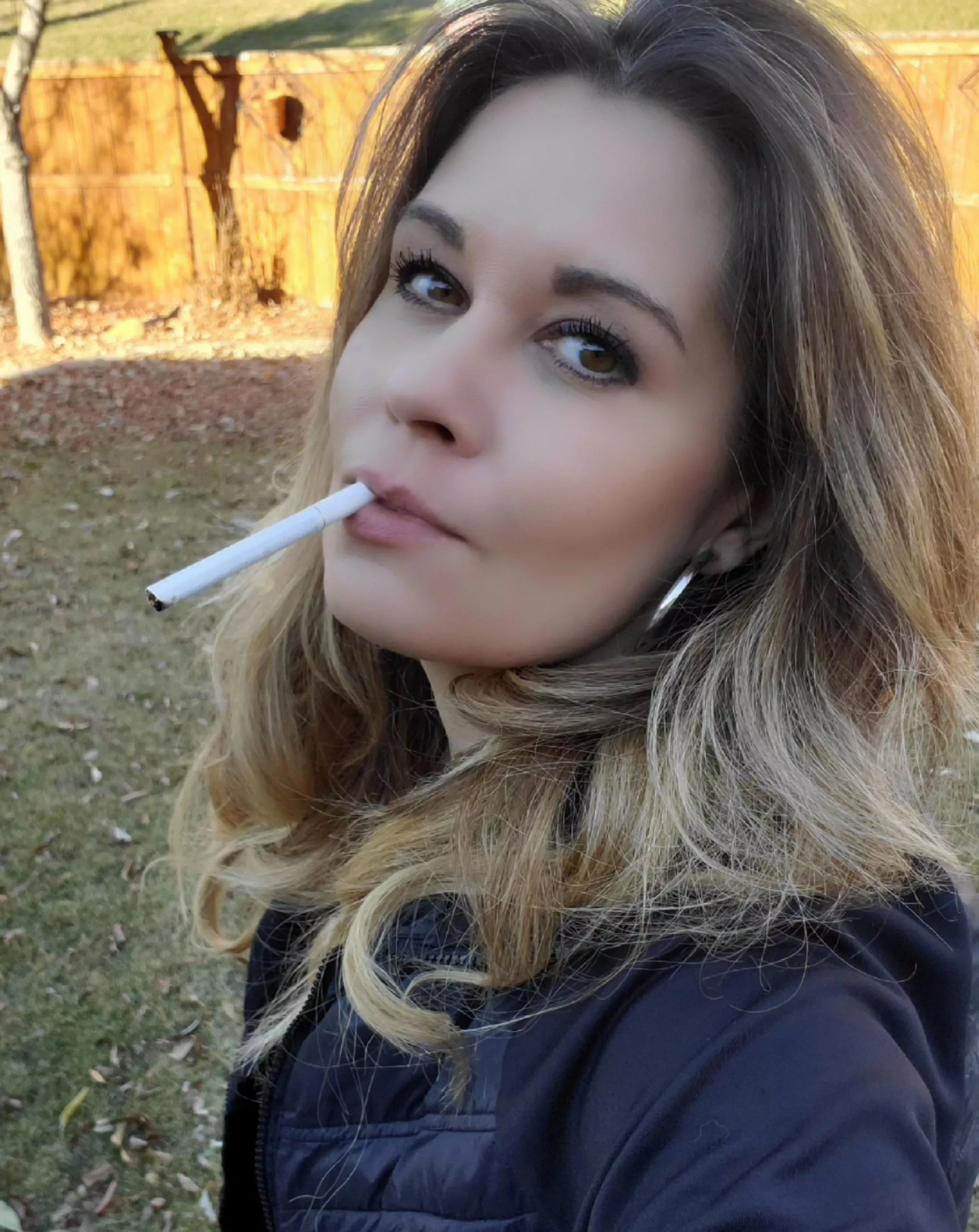 Let's go for a smoke babe! 44yr(f)