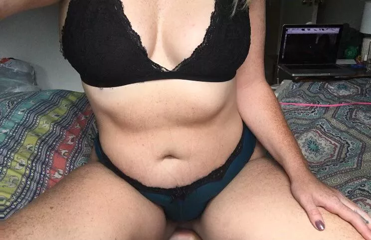 let’s have some fun 😈 free all day for discounted cock rates! or get my dropbox for $25 🥵 [selling] kik: kat3liz 🖤