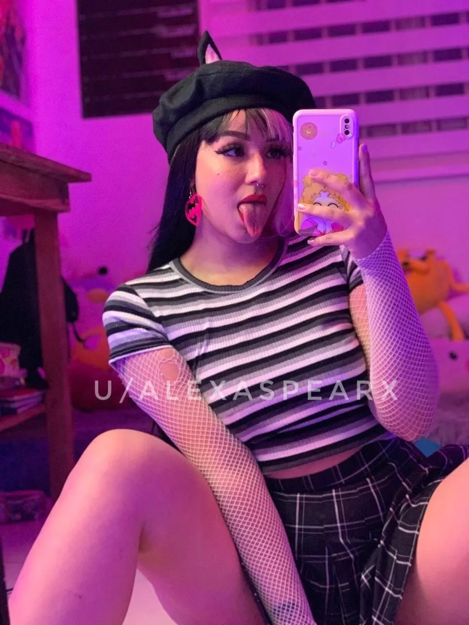 Like my cute outfit? wanna have a funny weekend with me? / SPH, GFE, JOI, SEXTING, CUSTOM, FEET PICS AND MORE [Selling] - / kik:Mirror.alexa - A great offer 22 premade videos for $9.99 ðŸ† send this emoji if you want buy that pack