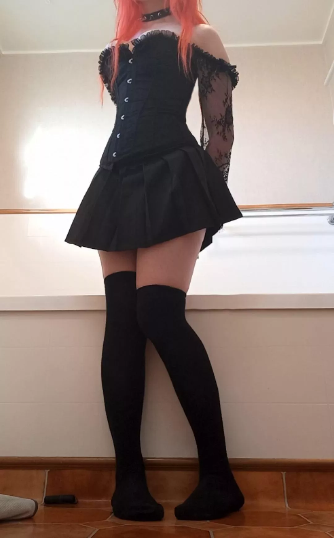 like tiny goth girls? â™¡