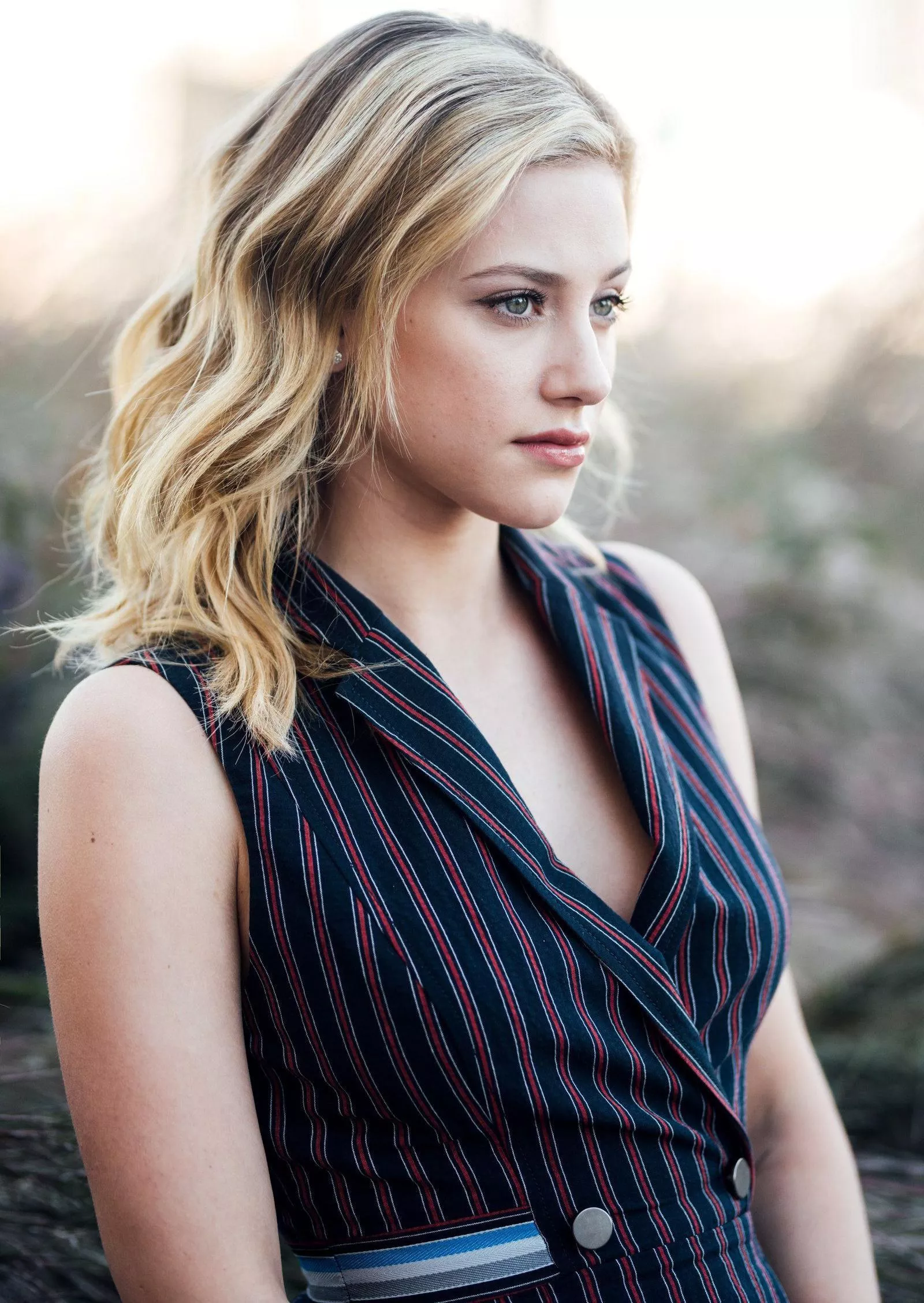 Lili Reinhart