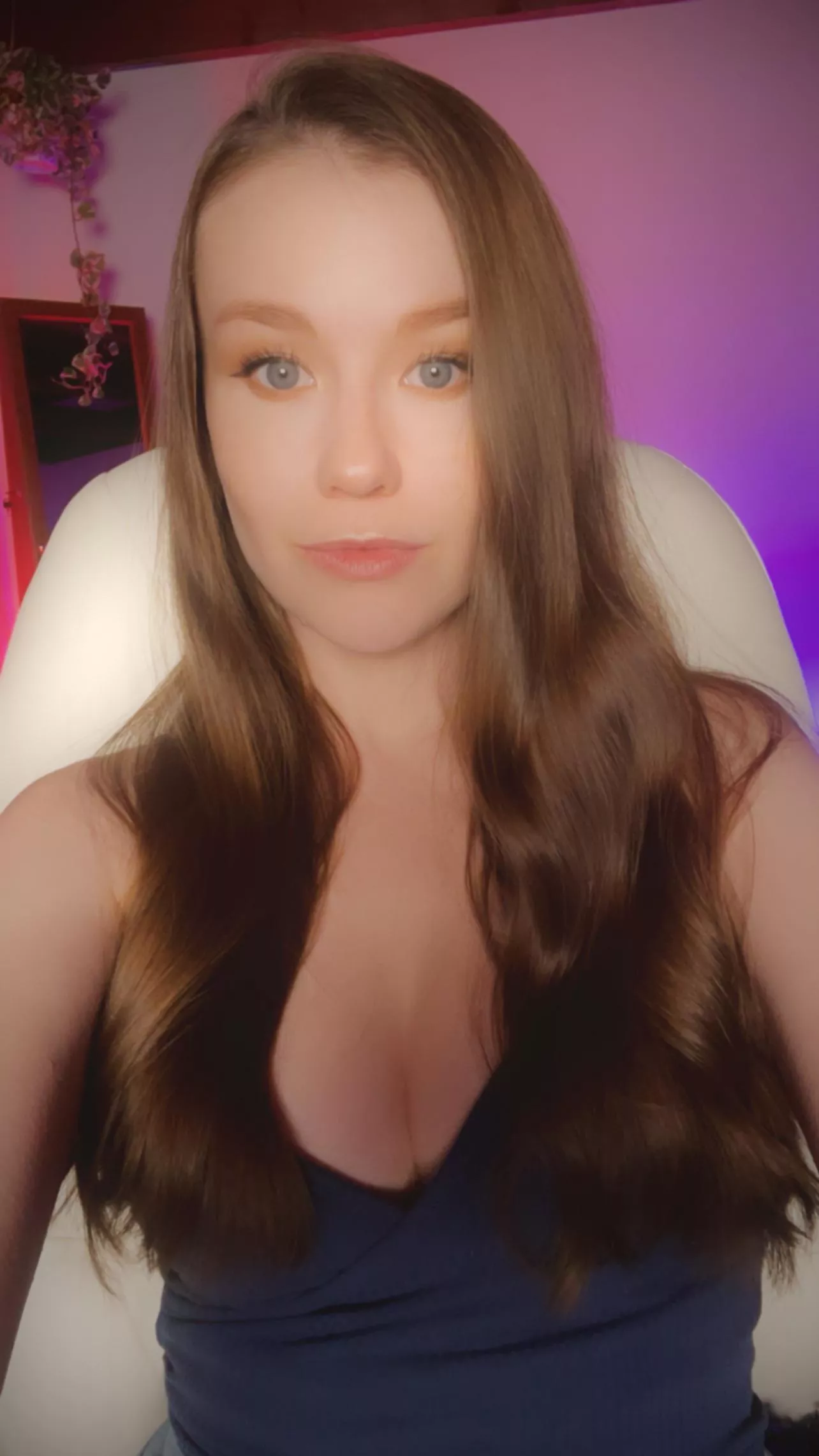 Live on twitch.tv/EmilyBloomShow