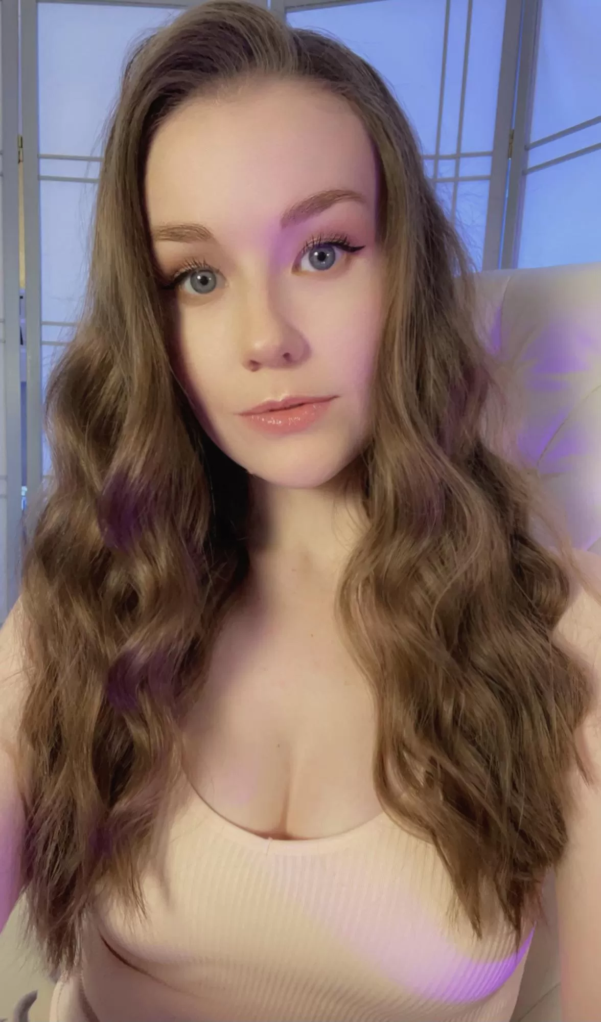 Live on twitch.tv/EmilyBloomShow