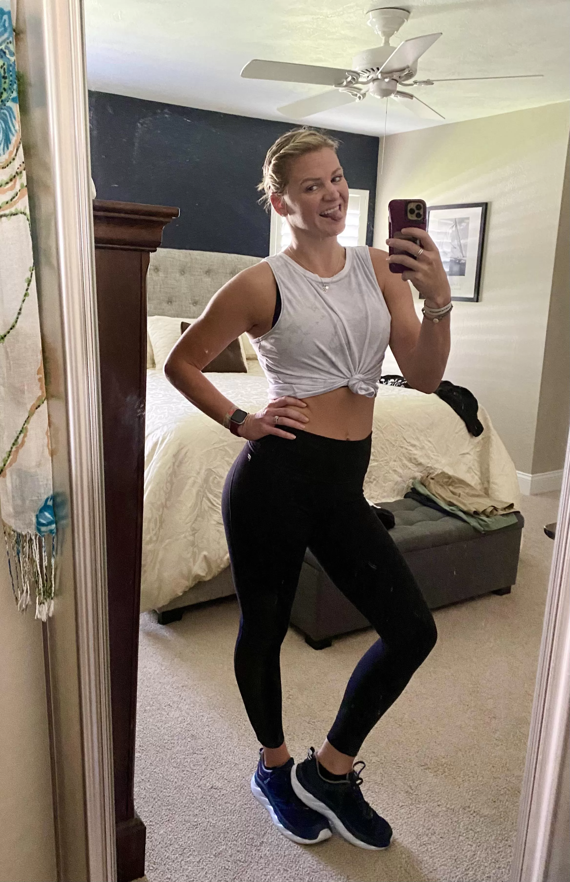 LIVE WORKOUT ON MY OF PAGE TODAY. Come workout w me [f]