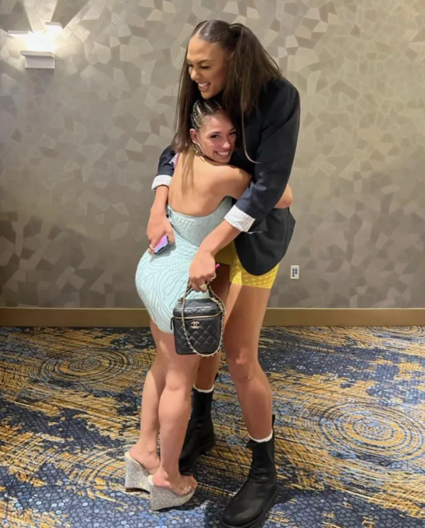 Liz Cambage (WNBA) and Valerie Loureda (UFC) pre fight