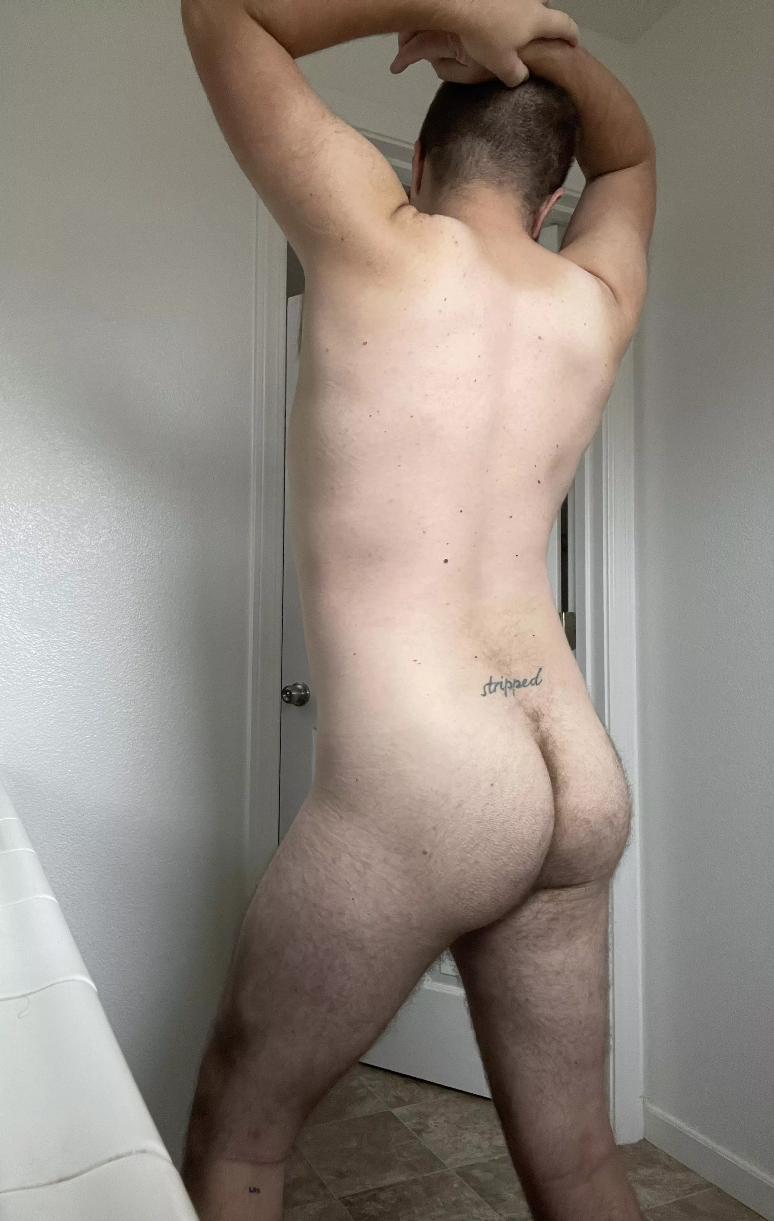 Looking for someone to come worship me (32)