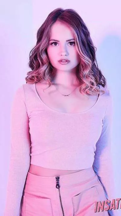 Looking for someone to rp as Debby Ryan, Bella Thorne, Ariana grende or Jennette mccurdy