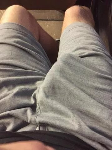 Love my grey shorts.