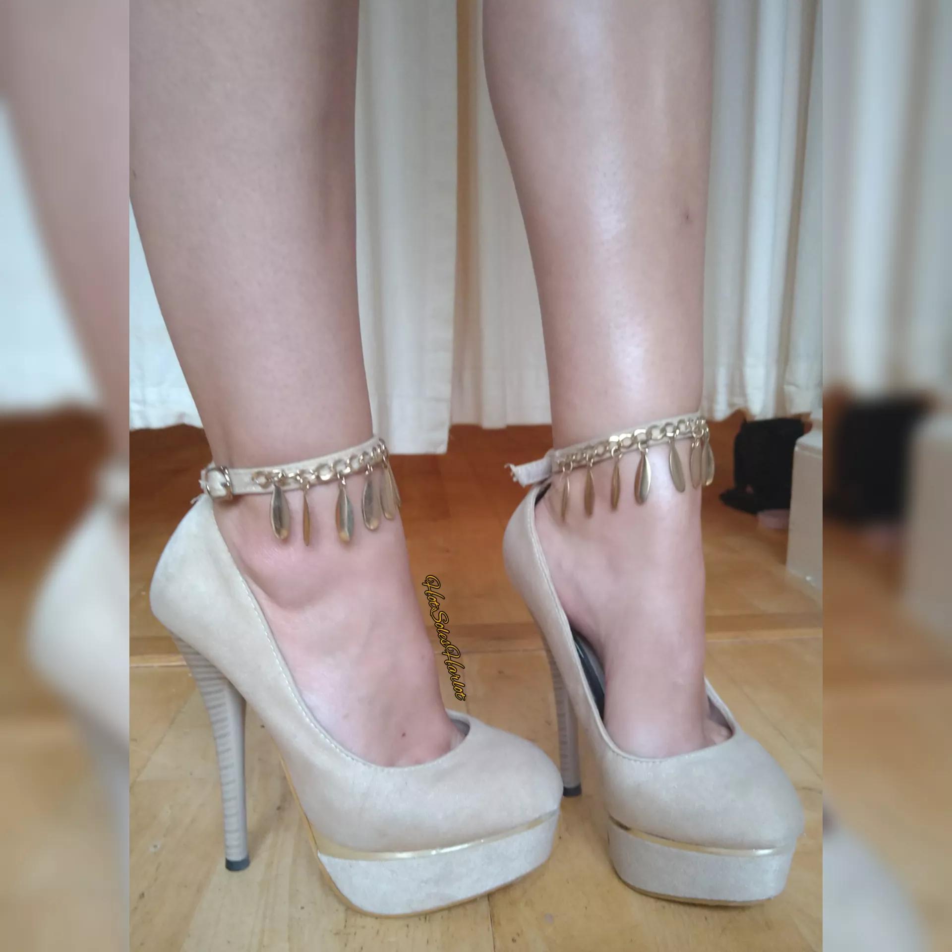 Love these ankle straps...