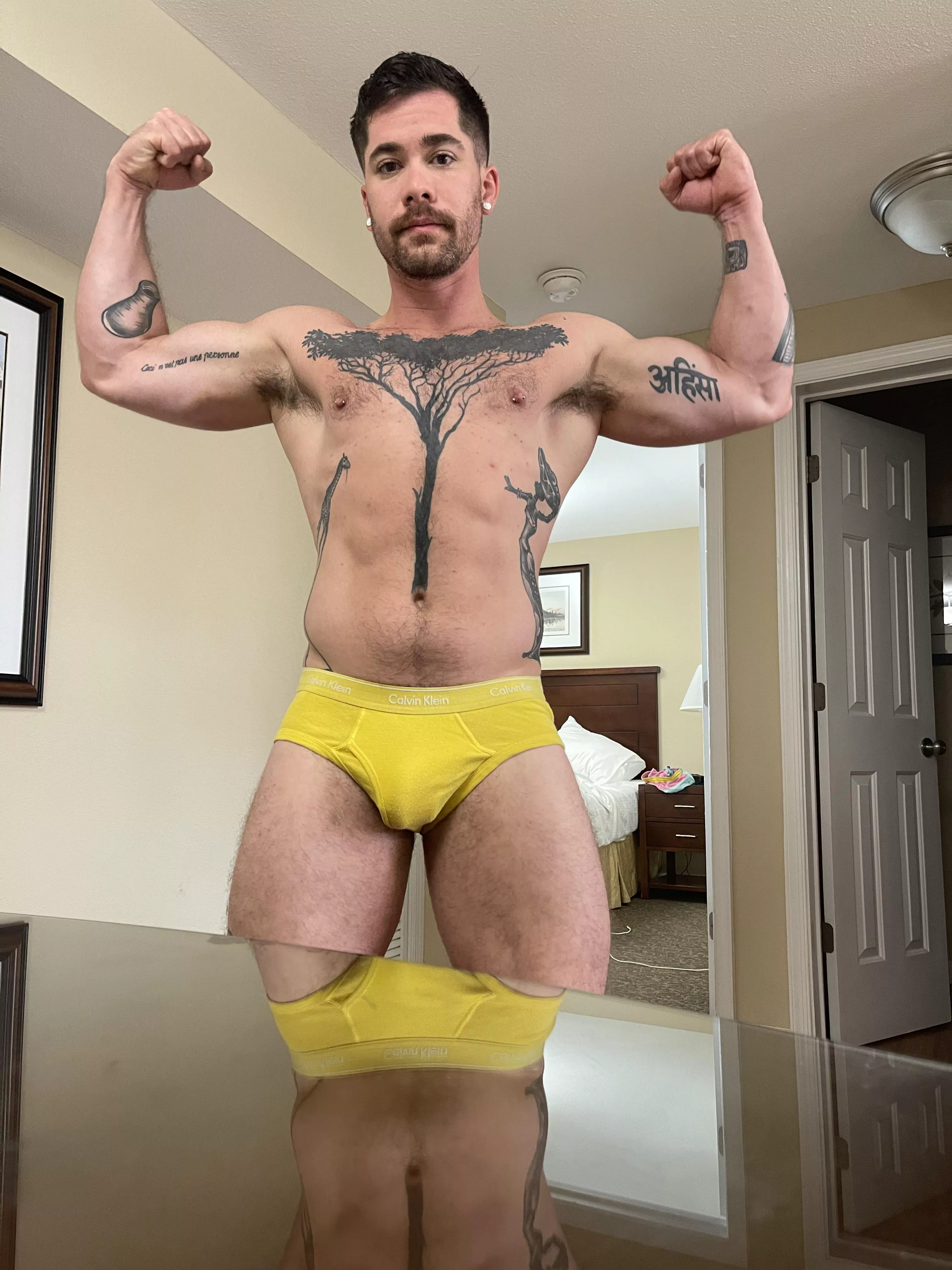 Love these yellow Calvin’s