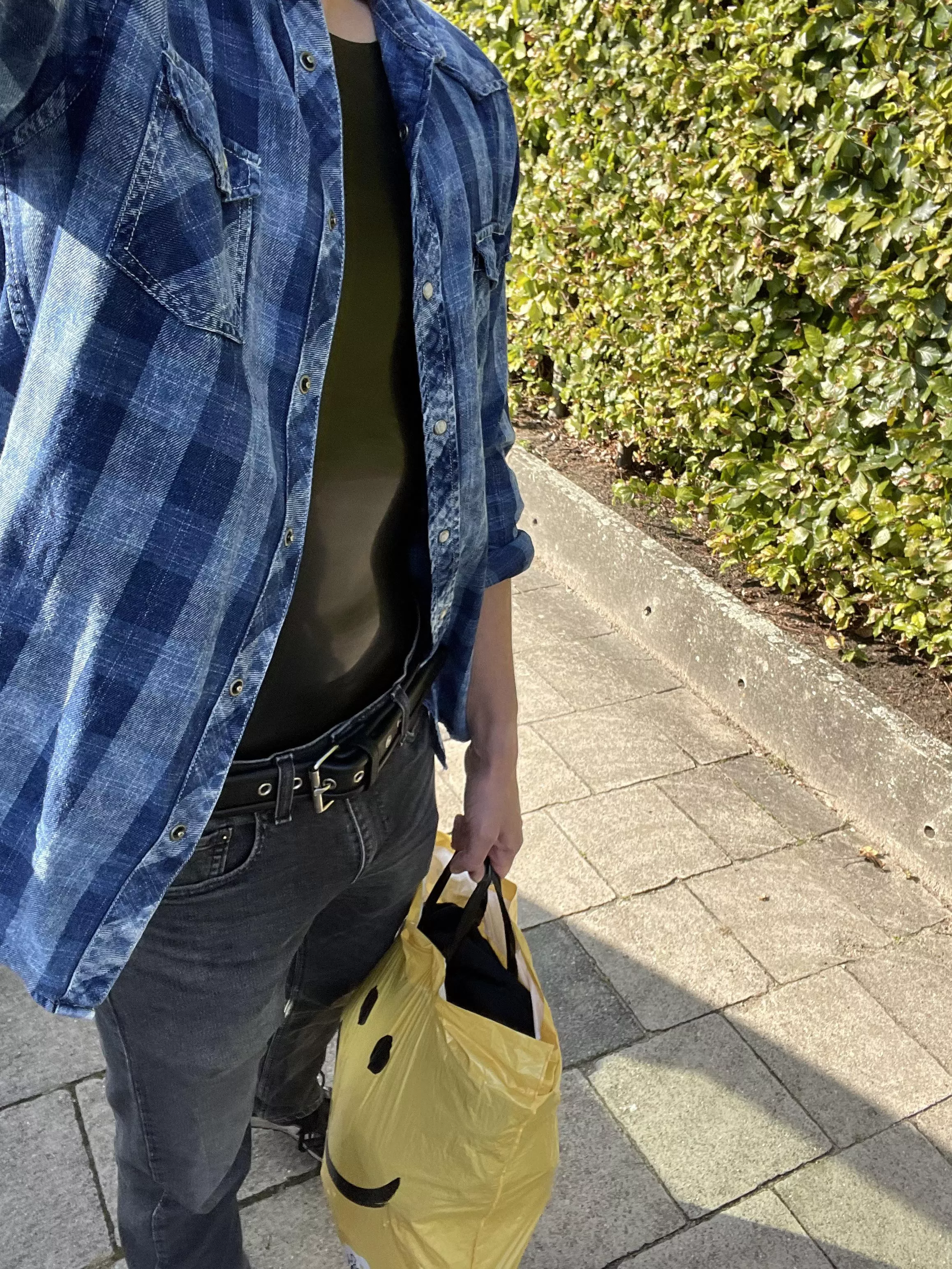 Love wearing latex while doing groceries shoppingâ€¦