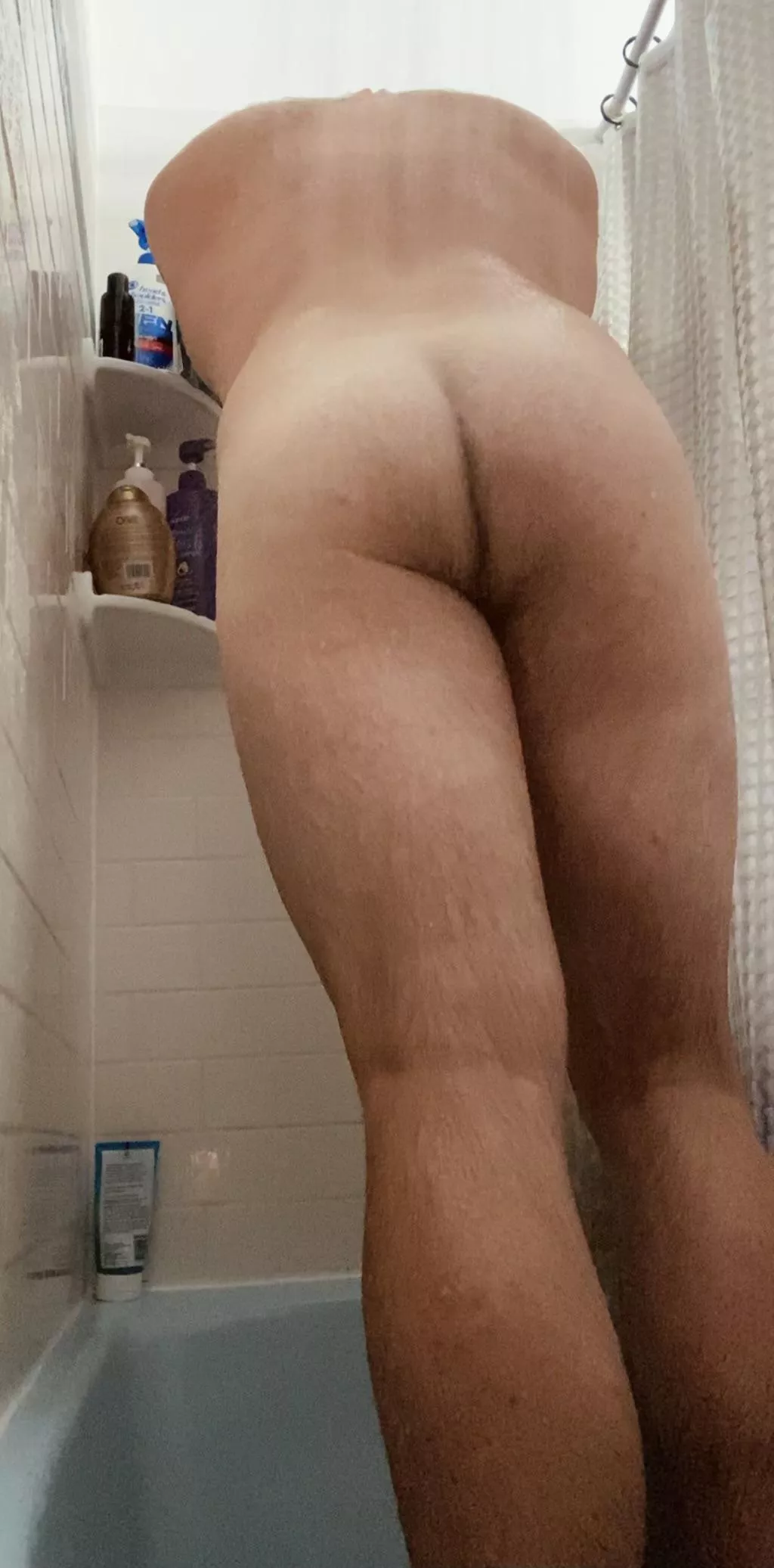 Love when the water runs down my ass ðŸš¿