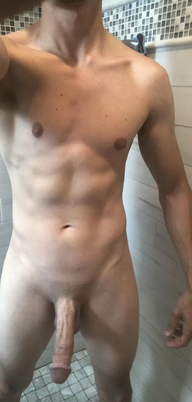 (M) 24 be bold be free show the world your pp!