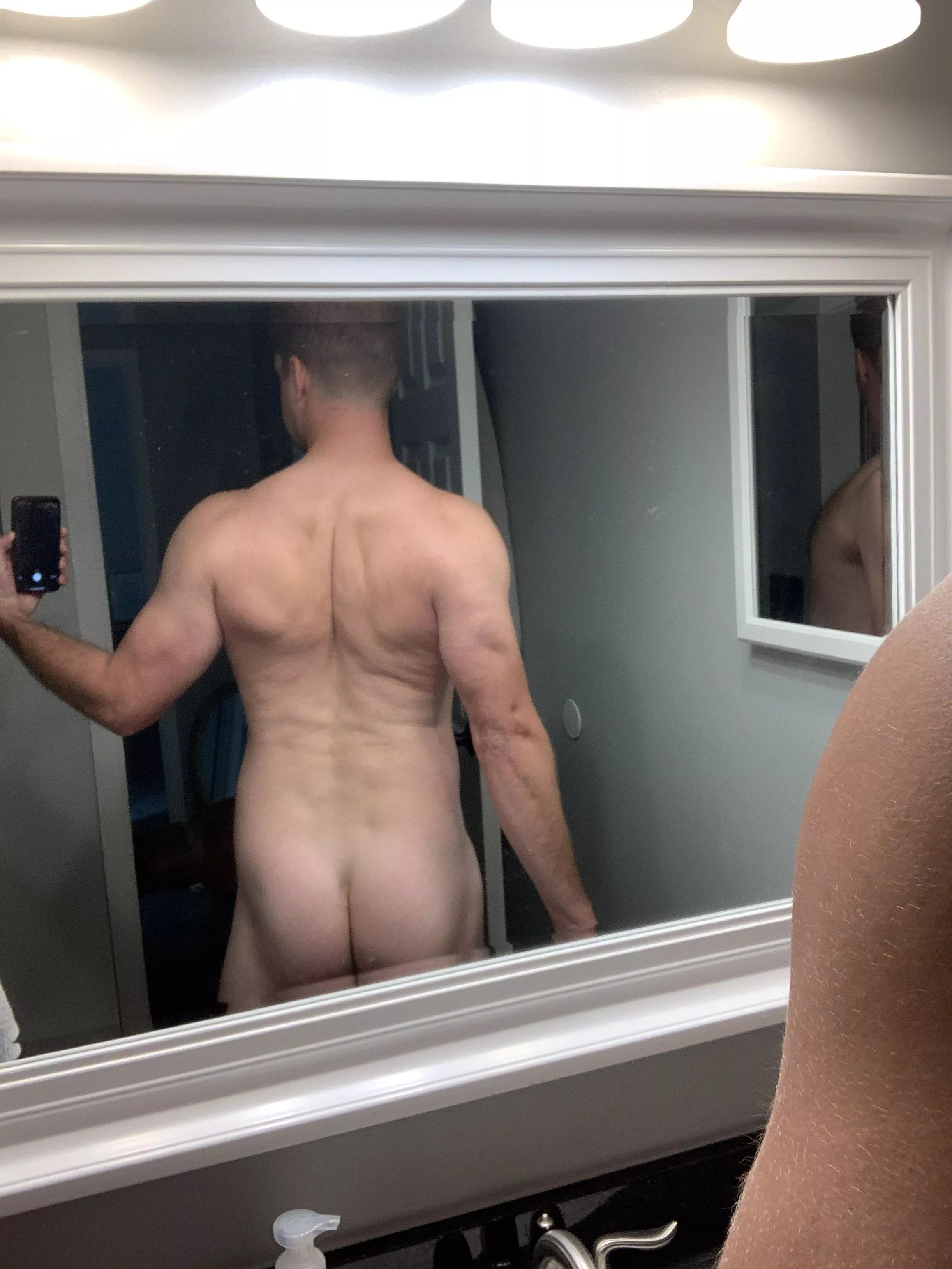 (M) 28 hard body work!