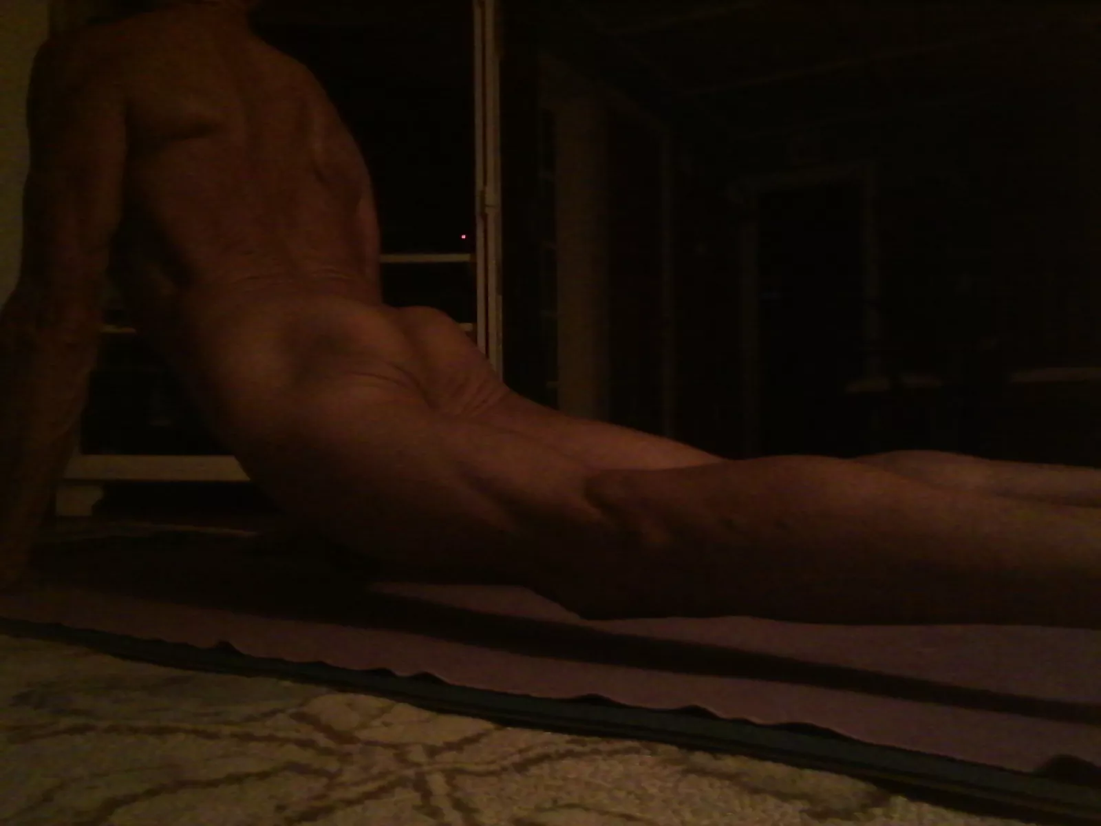 [M] 72, upward dog