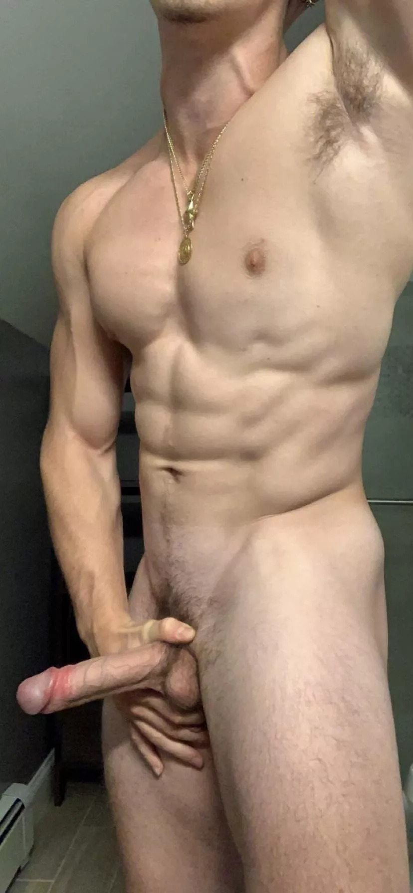 (M) need a girl workout buddy😉