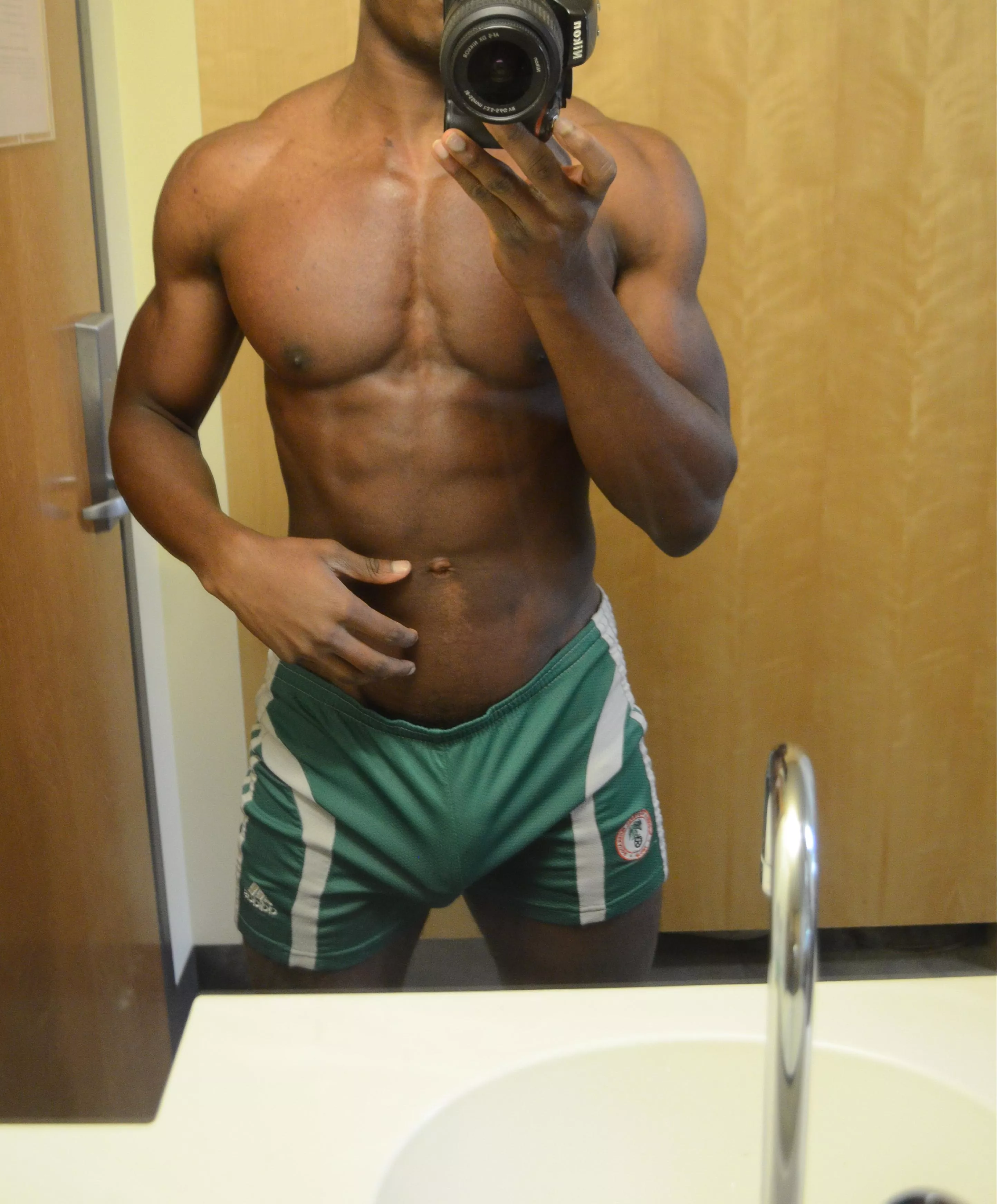 [M] New to this subreddit but I like to workout so heyy ðŸ‘‹ðŸ¾