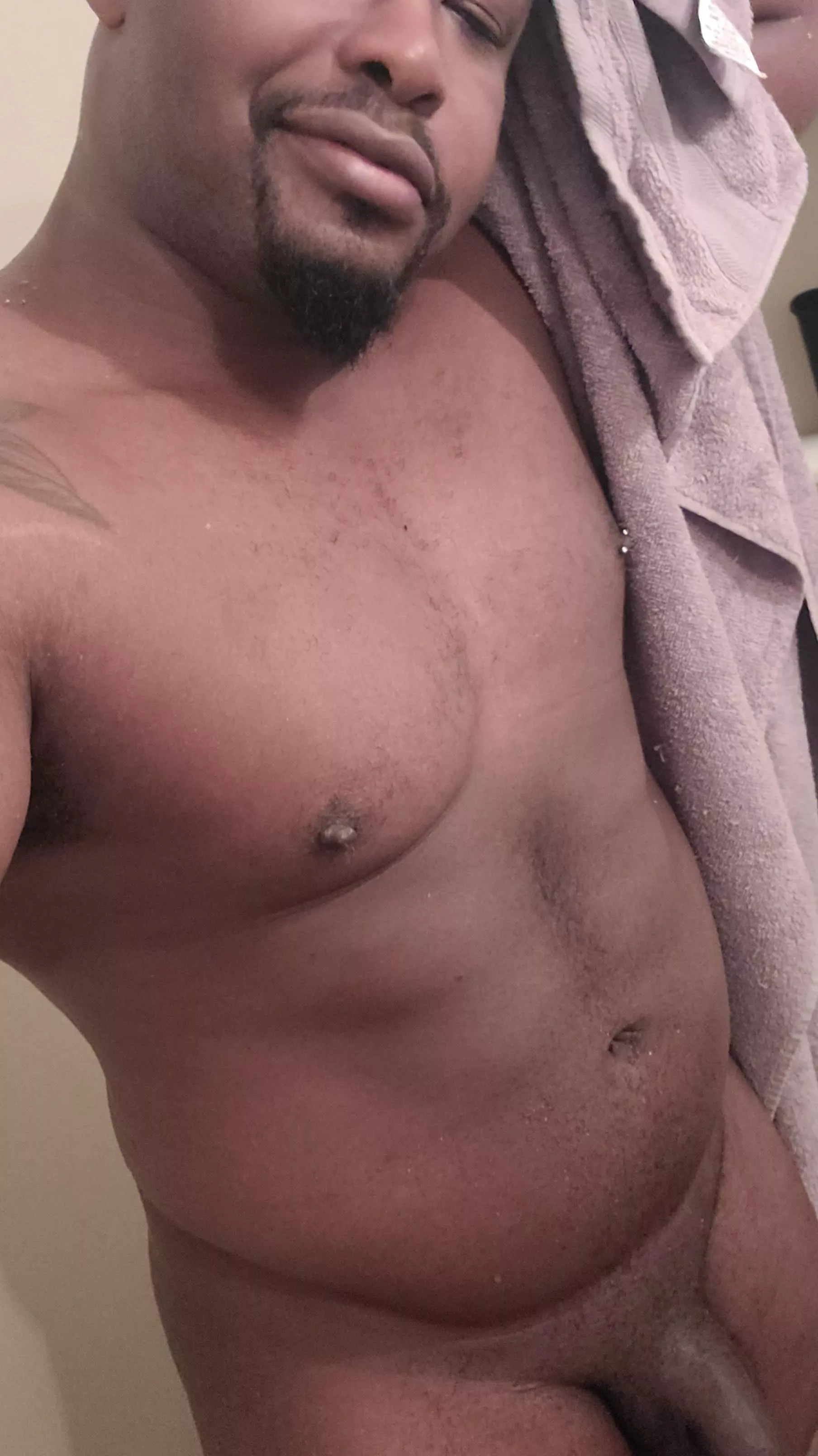 (M) shower after a late workout