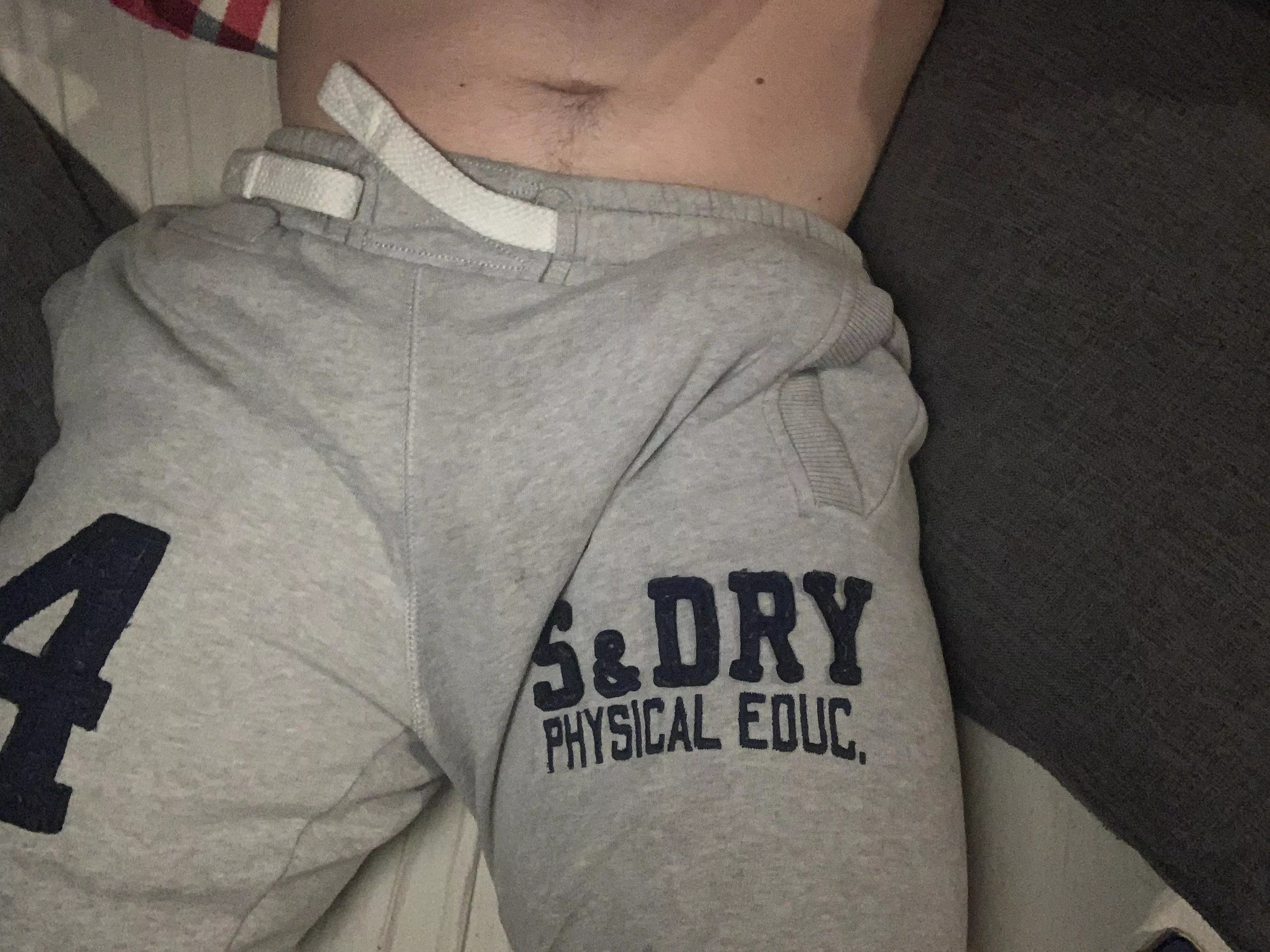 [M22] Should I wear sweatpants without boxers more often🤔😏