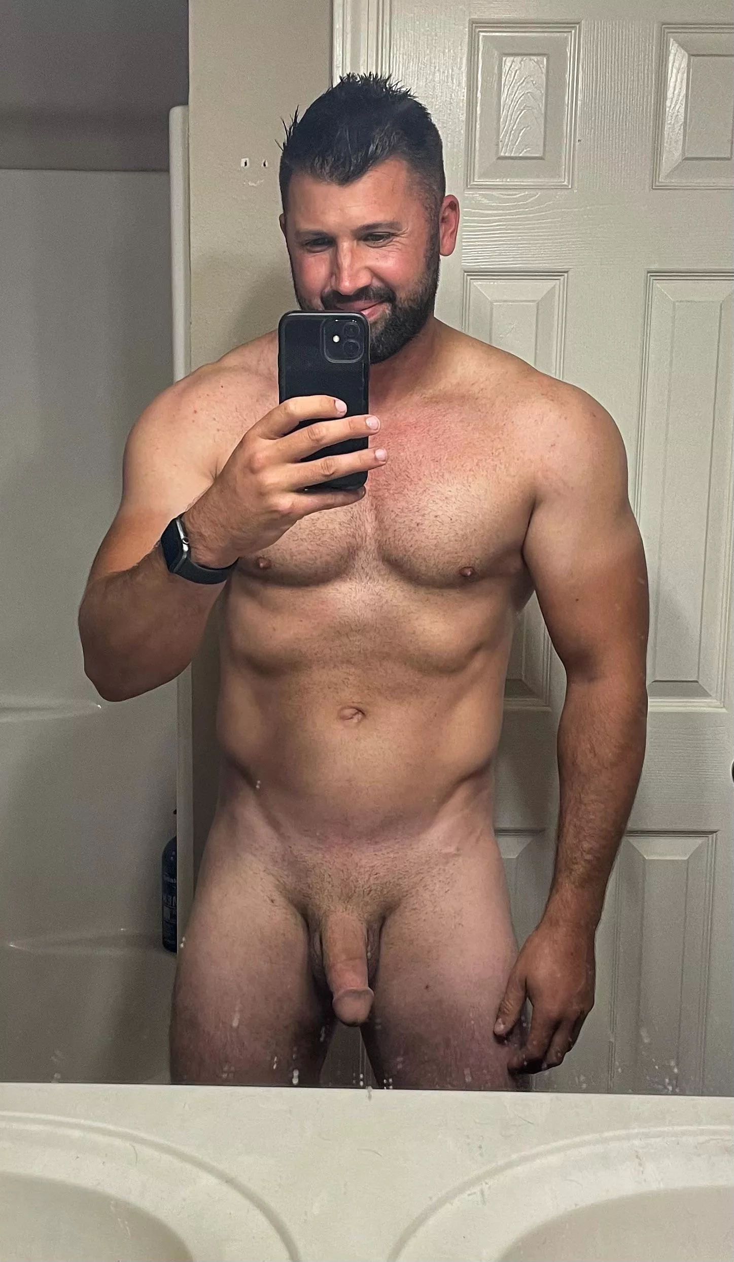 (M)32. Whoâ€™s going to get me fully hard?