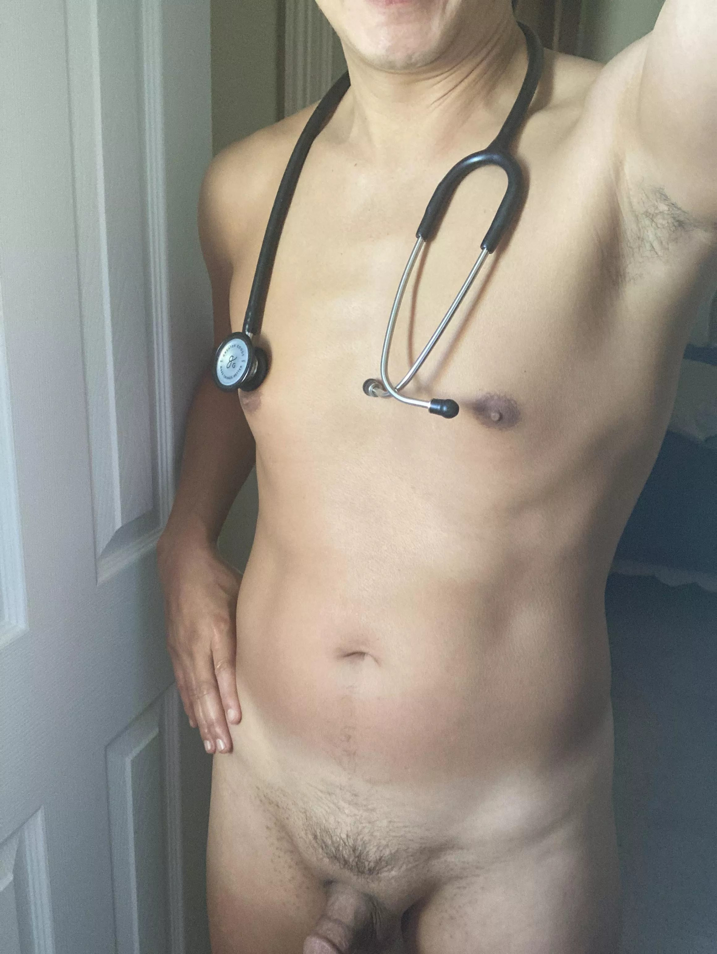 (M)(47) very average Asian doctor, very 420 friendly! Who wants a check up? I promise to take my timeðŸ˜ˆ