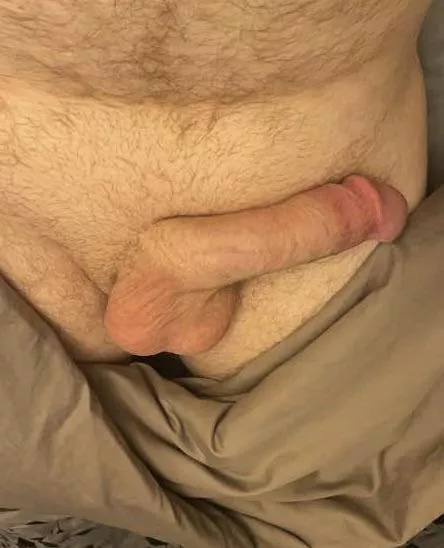 M4F/MF - send me pics of yourself ladies or couples message me too.