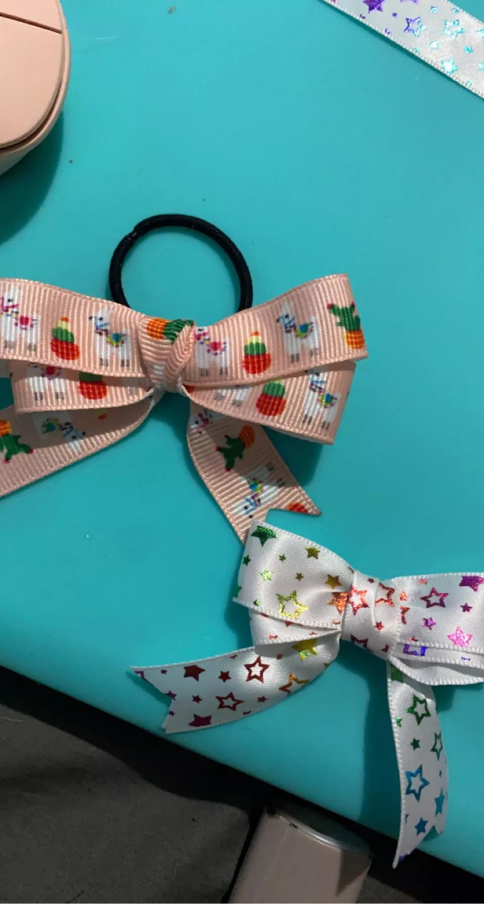 Made the llama bow for my best friends daughter and now Iâ€™m obsessed and wanna make a bunch of bows for myself, makin me feel all little heheh ðŸ’•ðŸ¦™ðŸŒˆ